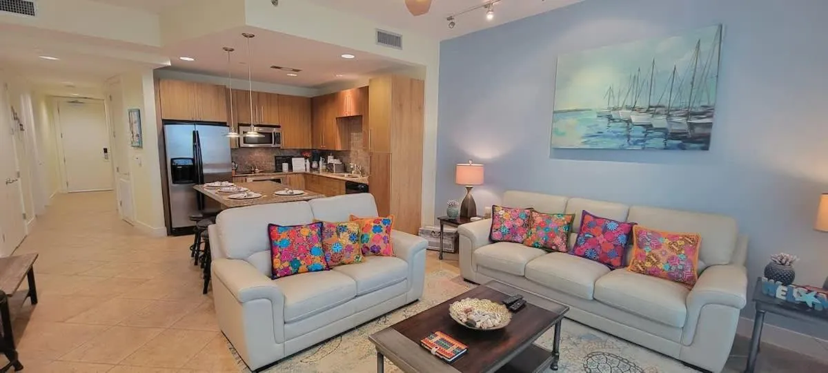 Living room, Bed in Sapphire 1706