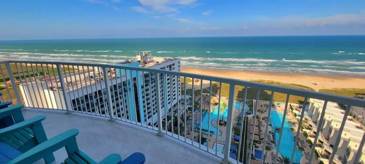 Balcony/Terrace in Sapphire 1706