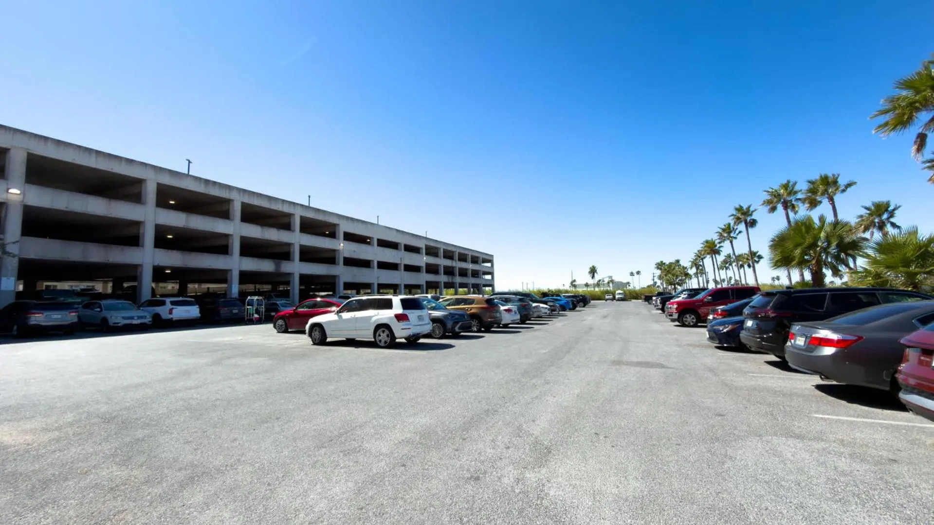 Parking in Sapphire 1706