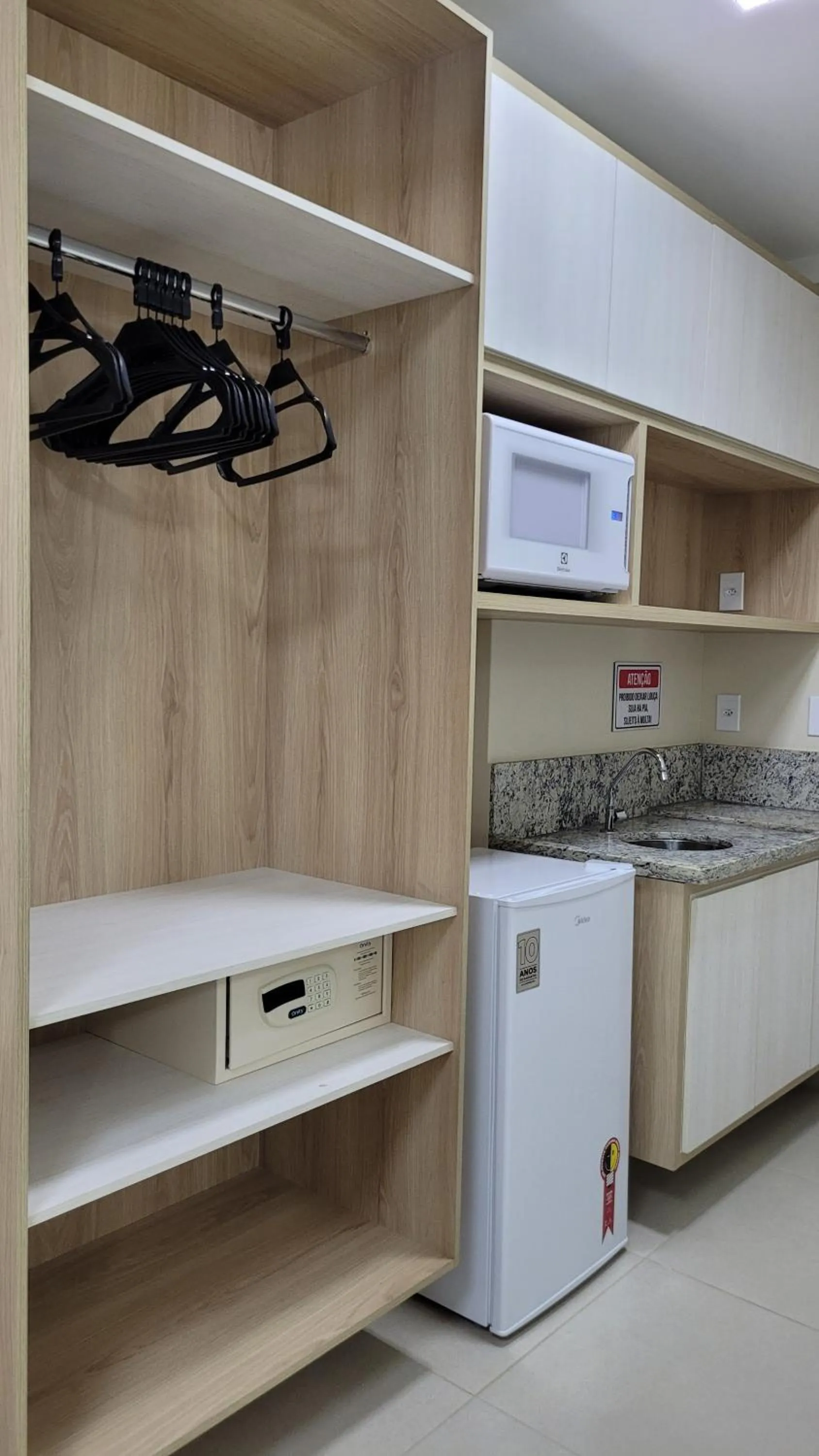 Kitchen or kitchenette in Spazzio Diroma Hospedagem com acesso gratuito no Acqua Park