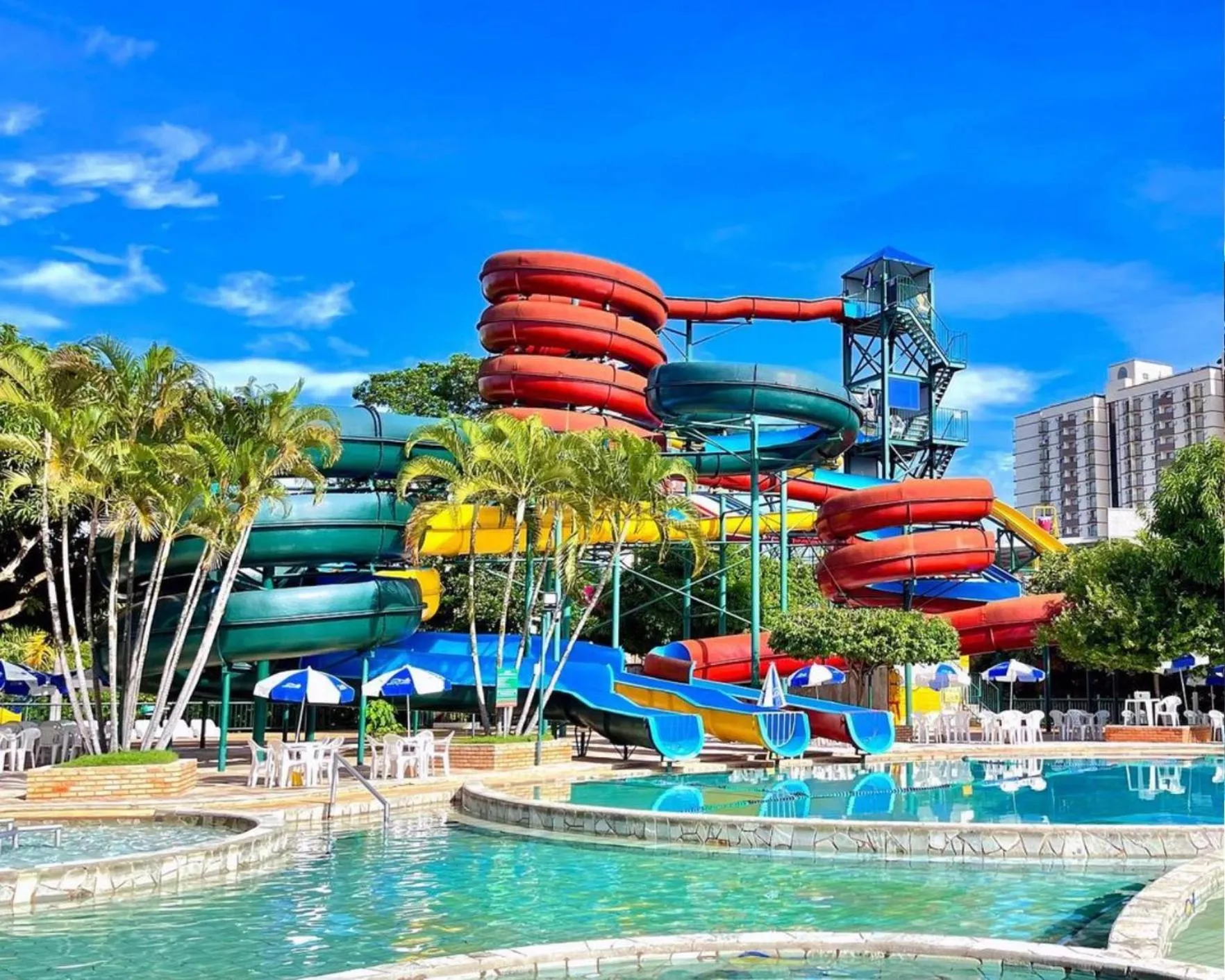 Swimming pool in Spazzio Diroma Hospedagem com acesso gratuito no Acqua Park