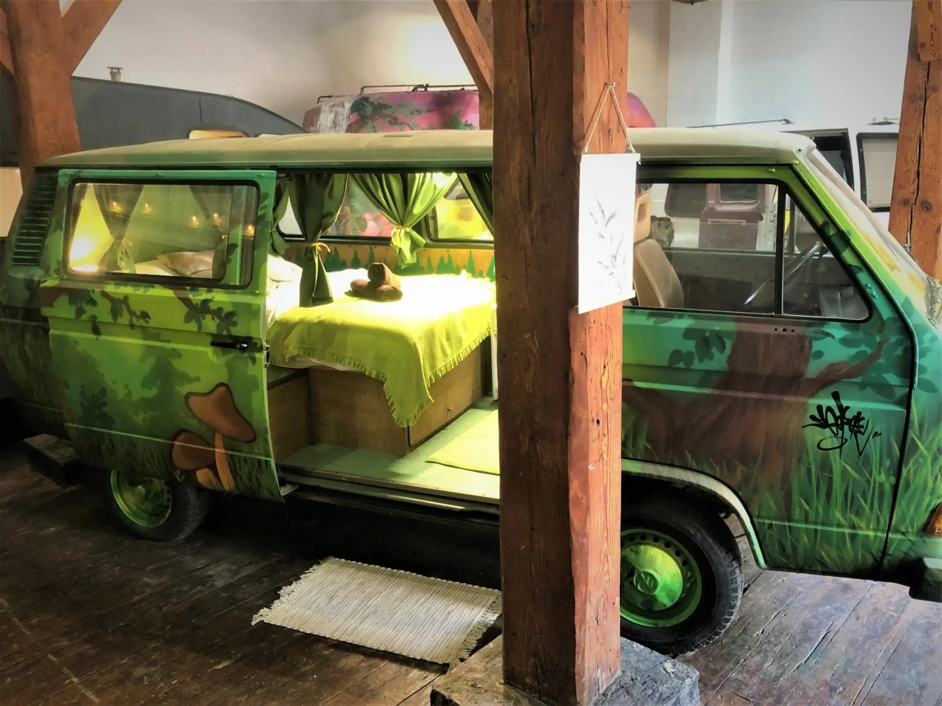 Mobile Home in Urban Van Glamping Riga Mobile Home in Urban Van Glamping Riga