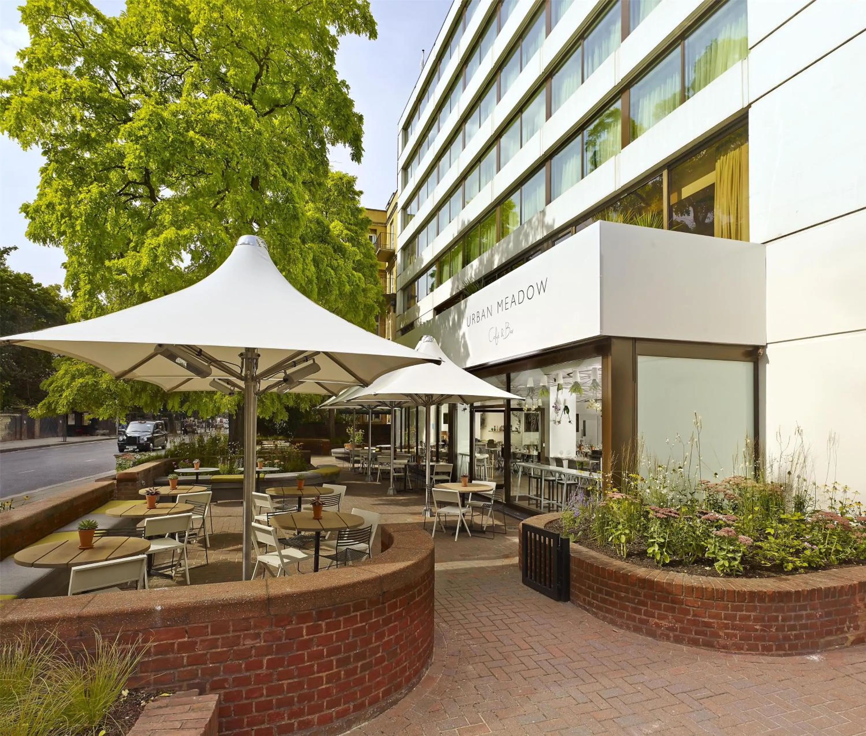Restaurant/places to eat in DoubleTree by Hilton London - Hyde Park