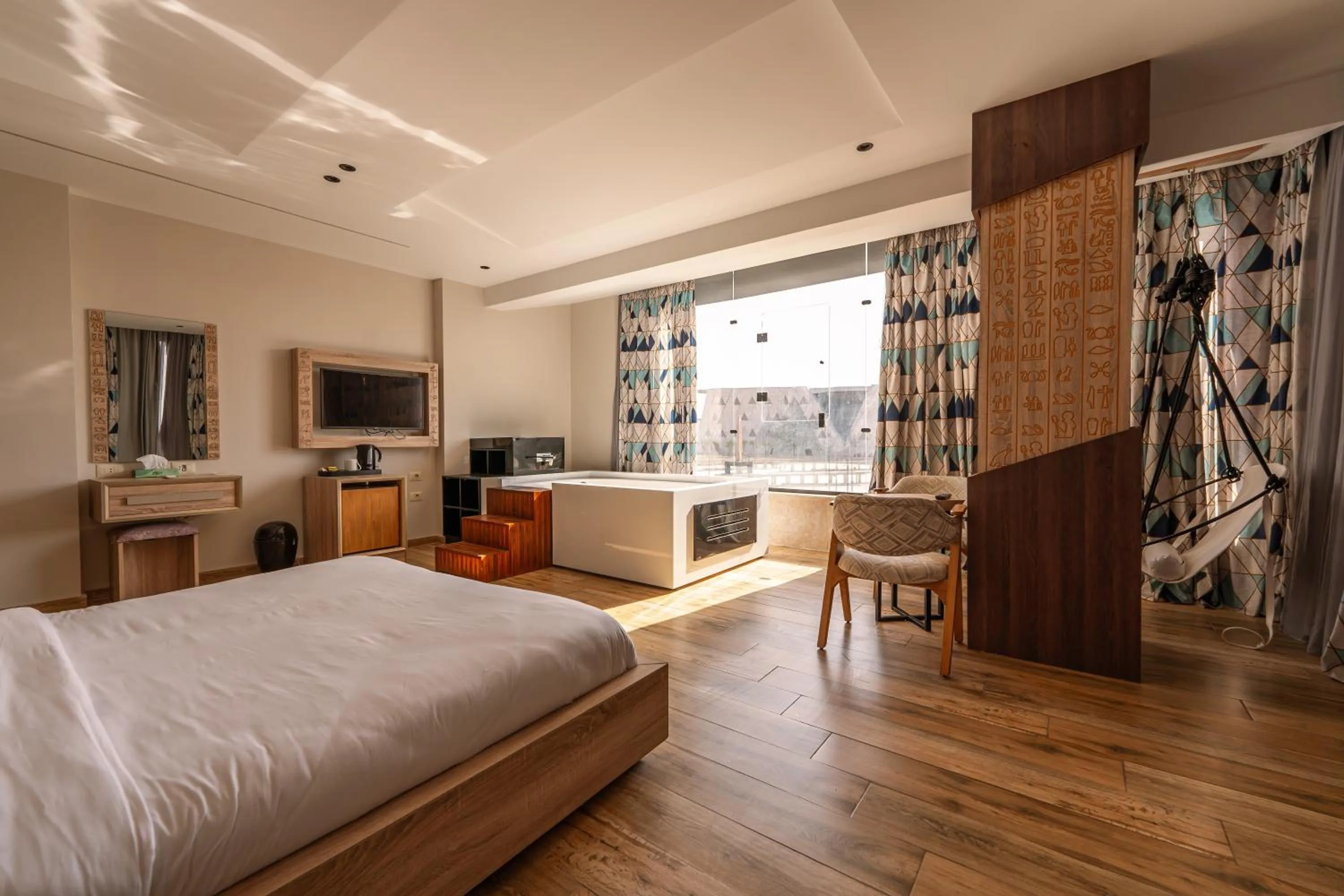 Bedroom, Bed in Royal Great Pyramid INN