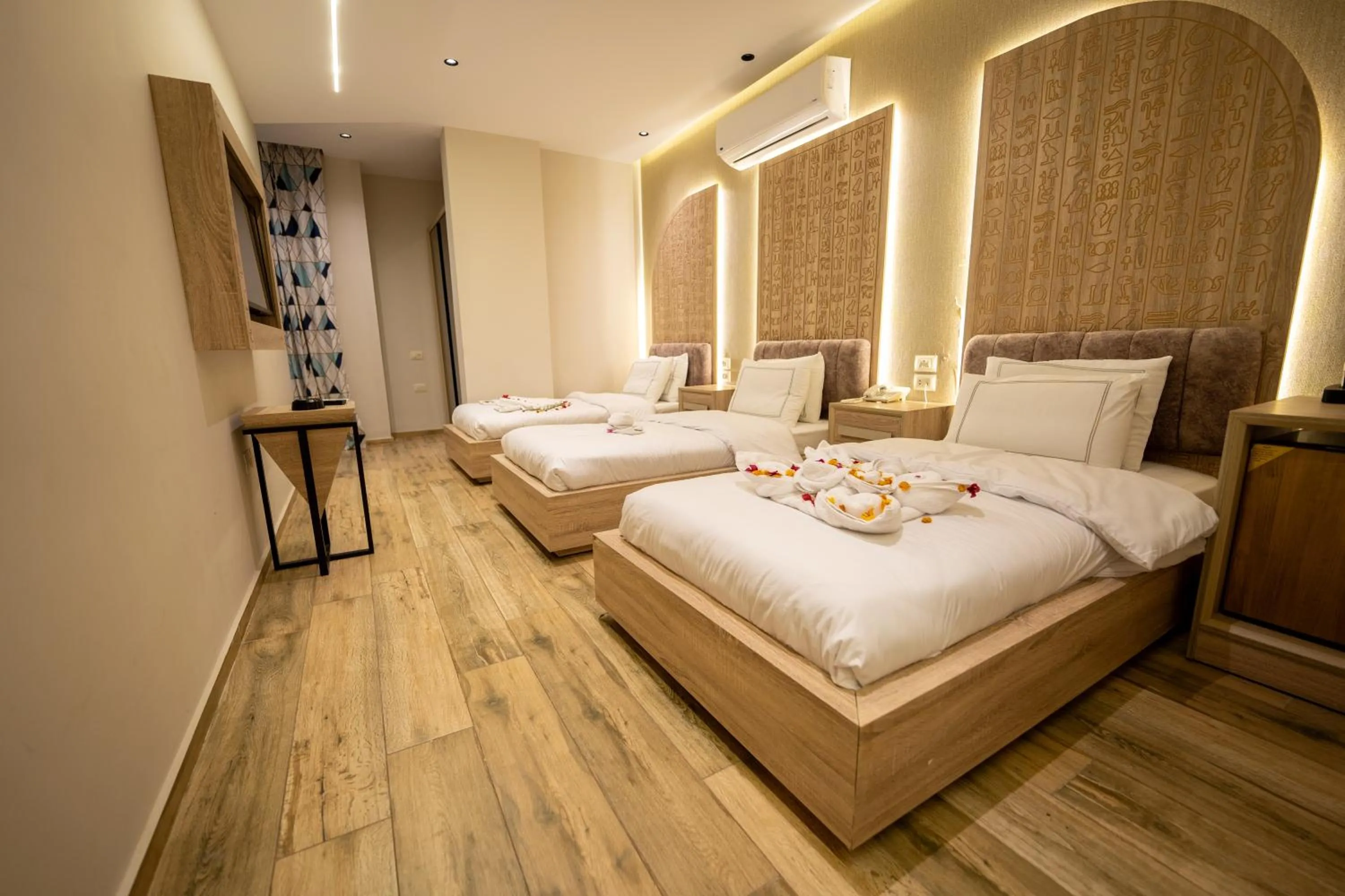 Bedroom, Bed in Royal Great Pyramid INN