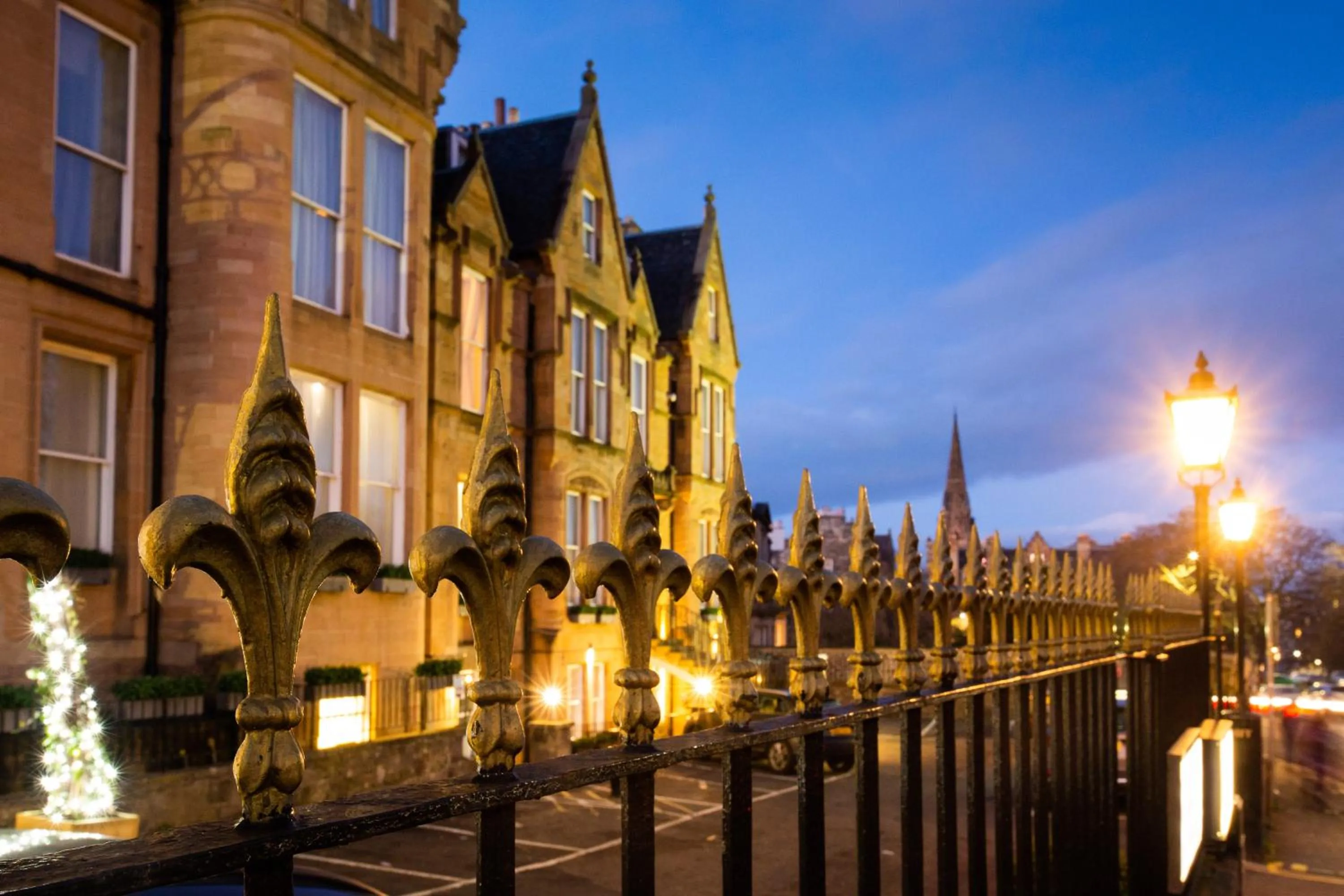 Property building in Bruntsfield Hotel
