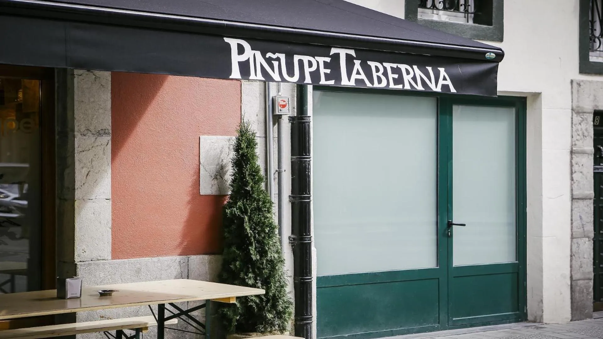 Facade/entrance in Hotel Piñupe