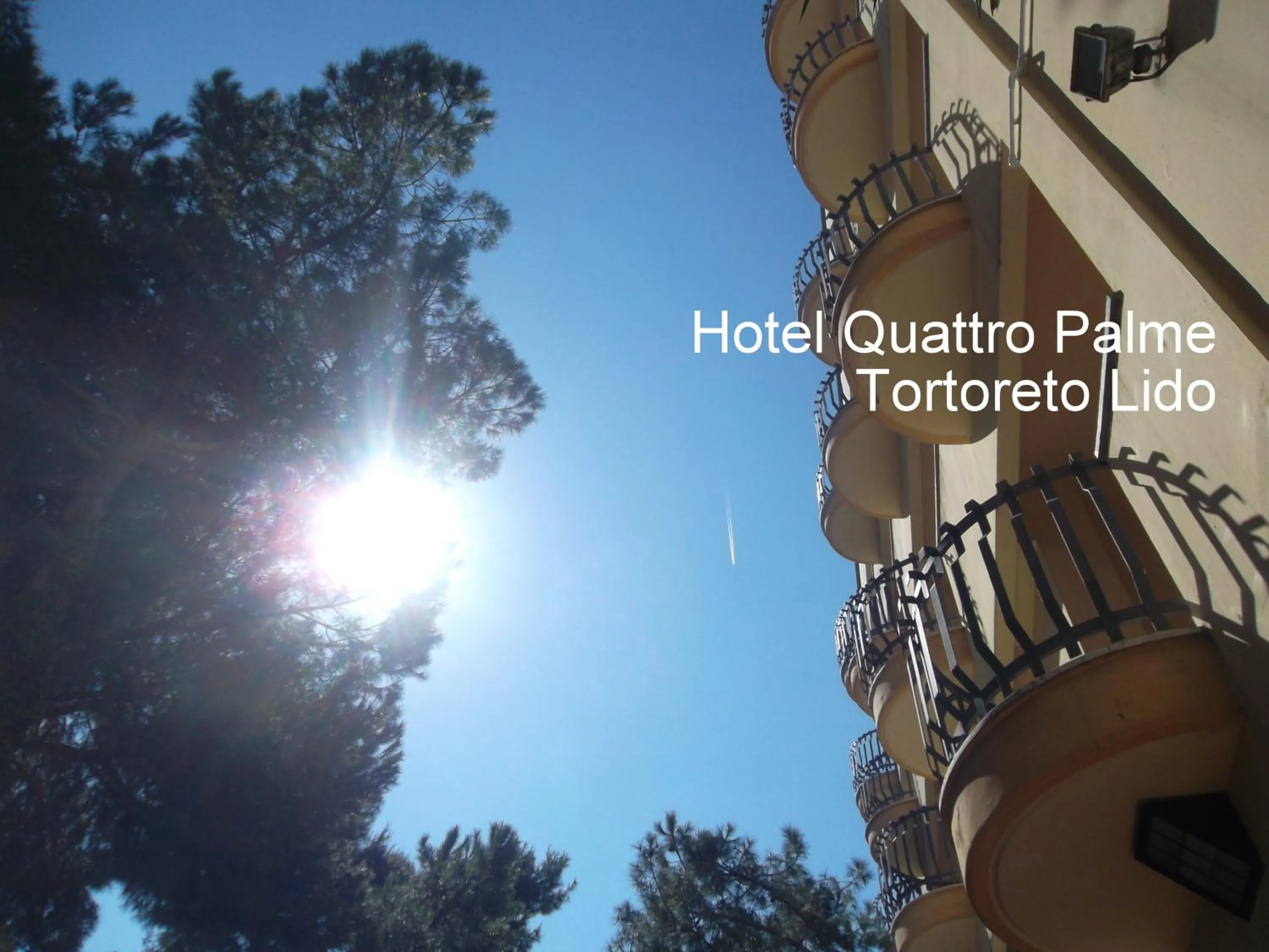 Facade/entrance in Hotel Quattro Palme