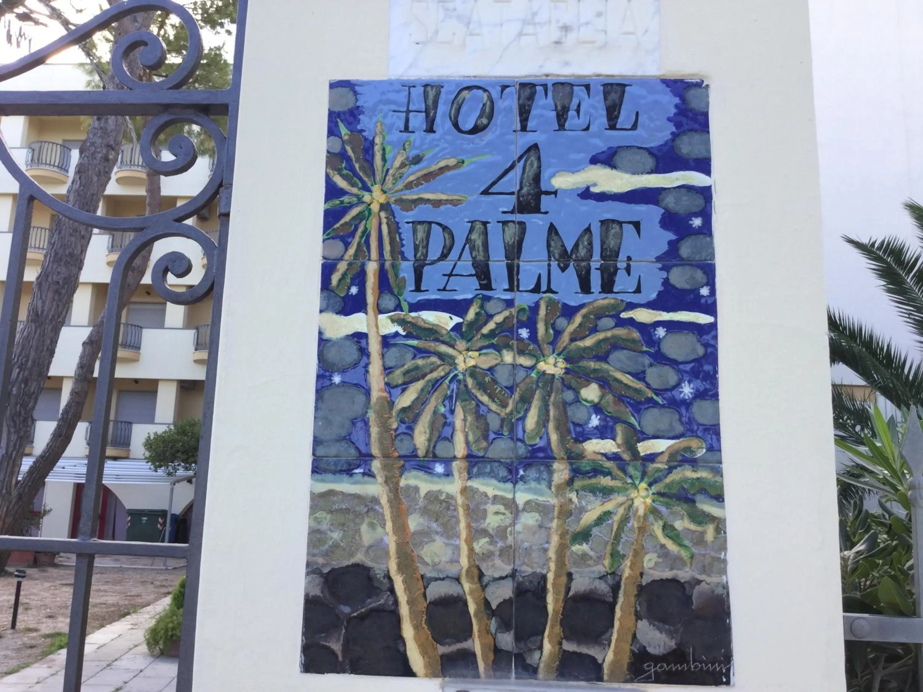 Property building in Hotel Quattro Palme