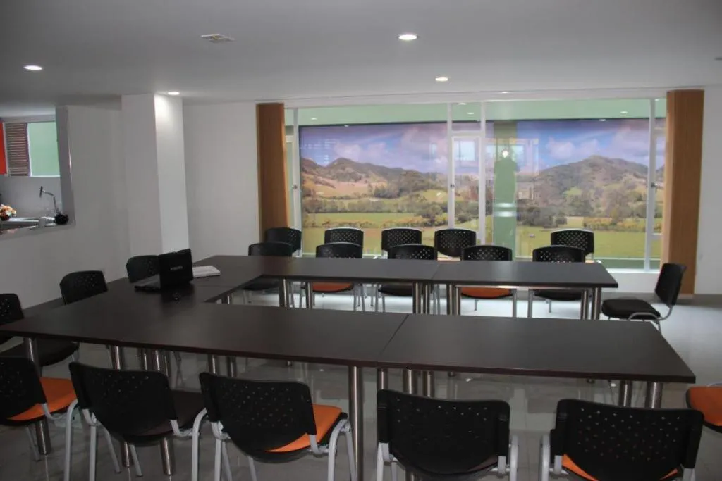 Meeting/conference room in Hotel Castellana 100 Bogota By Hoteles Confort 80