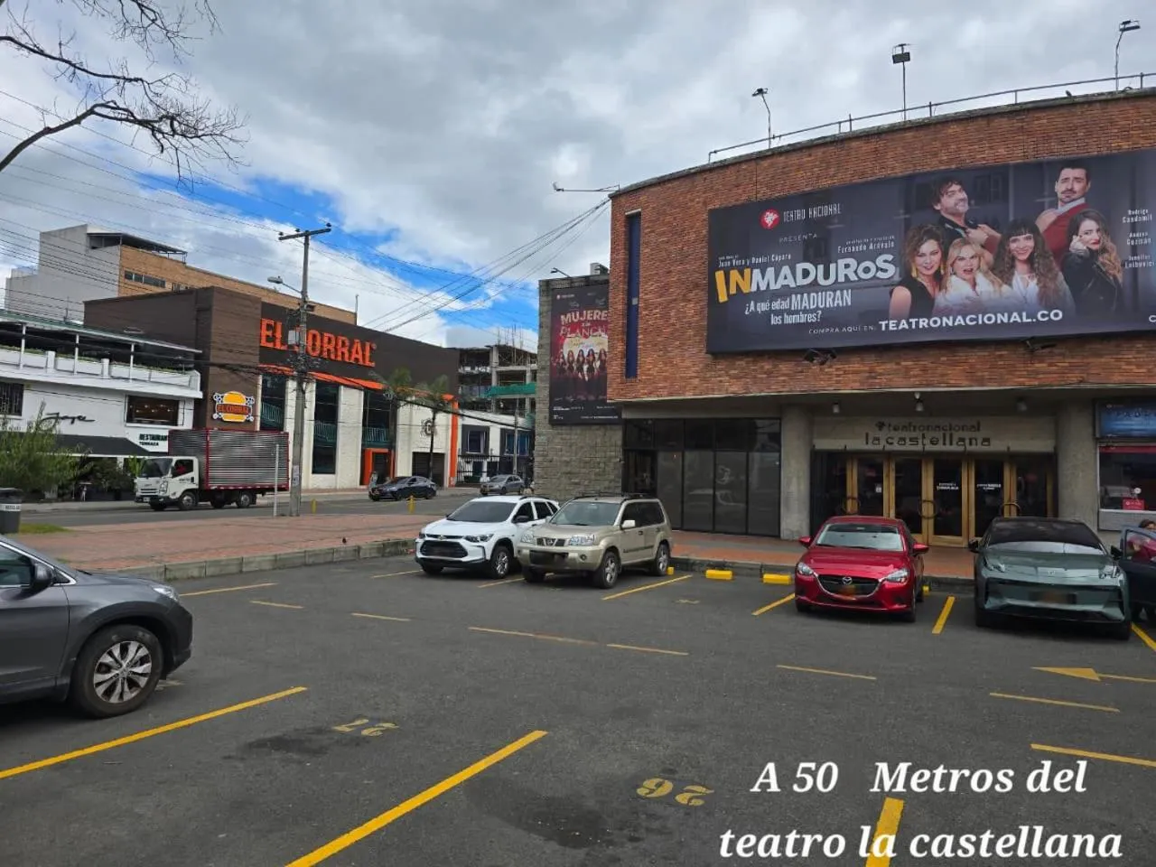 Neighbourhood in Hotel Castellana 100 Bogota By Hoteles Confort 80