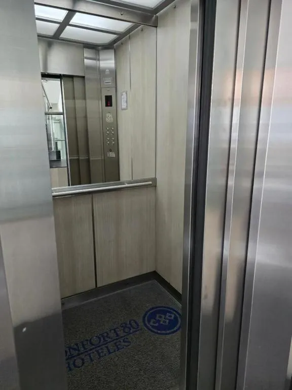 elevator in Hotel Castellana 100 Bogota By Hoteles Confort 80