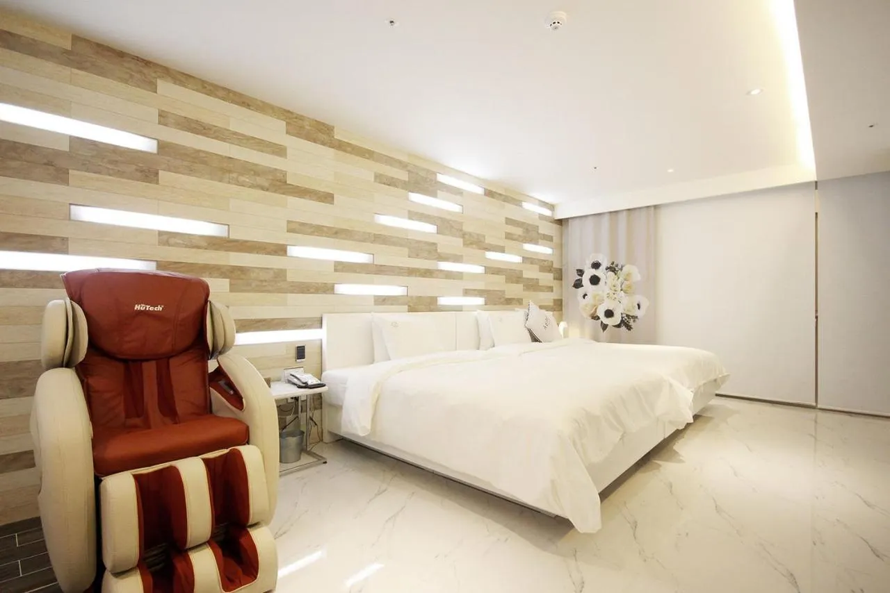 Bed in Ulsan Samsan Pandora Hotel