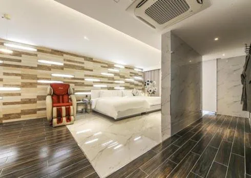 Bed in Ulsan Samsan Pandora Hotel