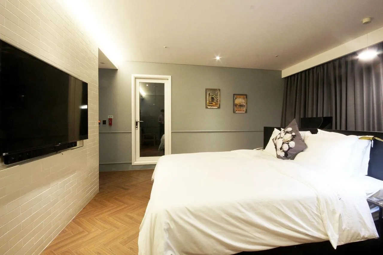 Bed in Ulsan Samsan Pandora Hotel