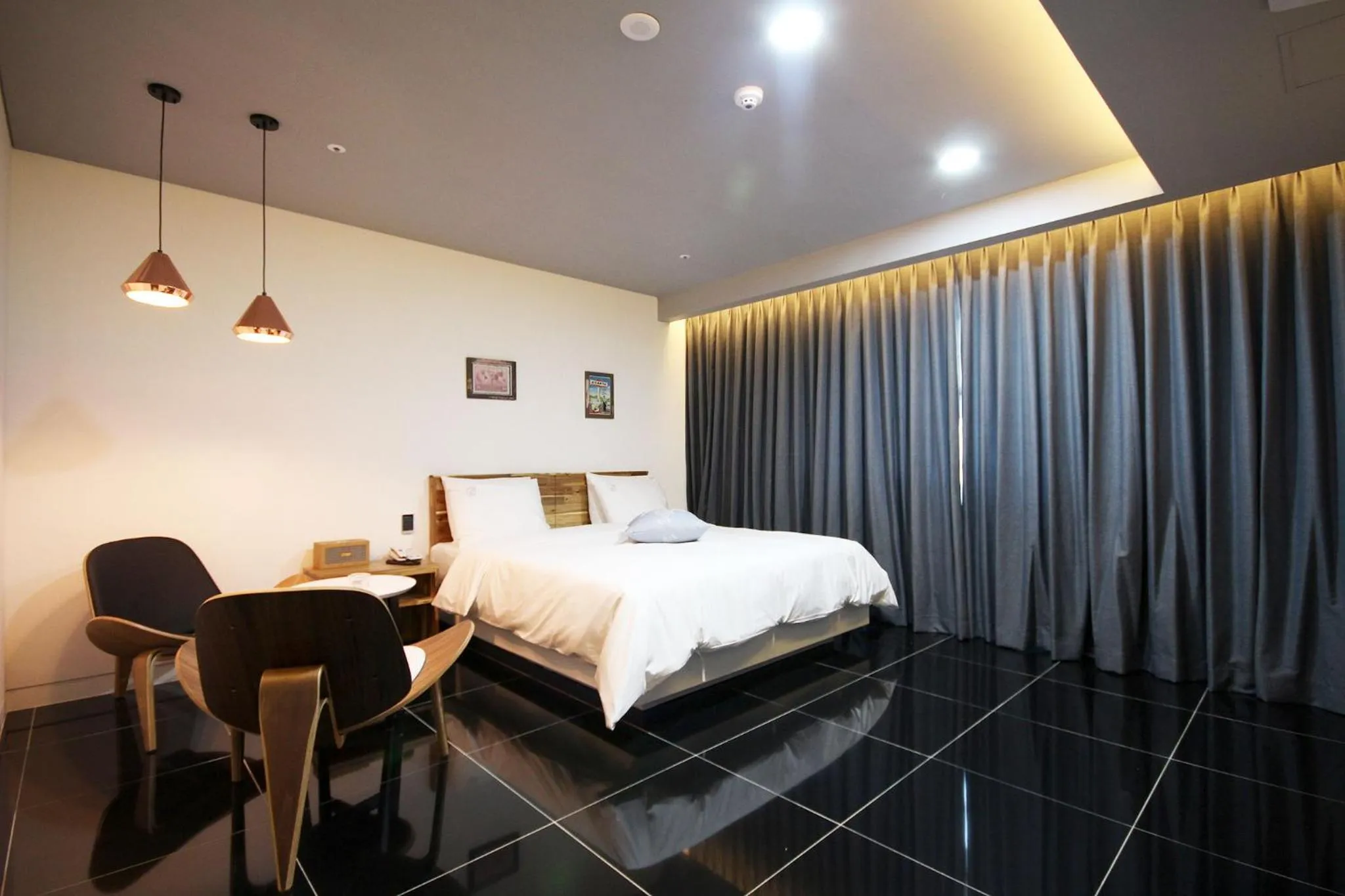 Bed in Ulsan Samsan Pandora Hotel