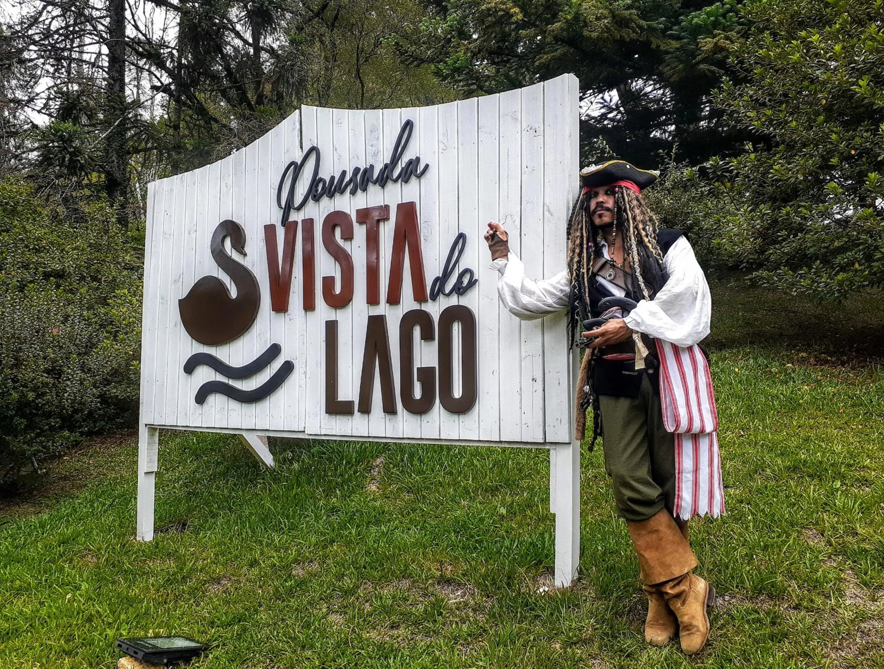 Property logo or sign in Pousada Vista do Lago - HOSTEL