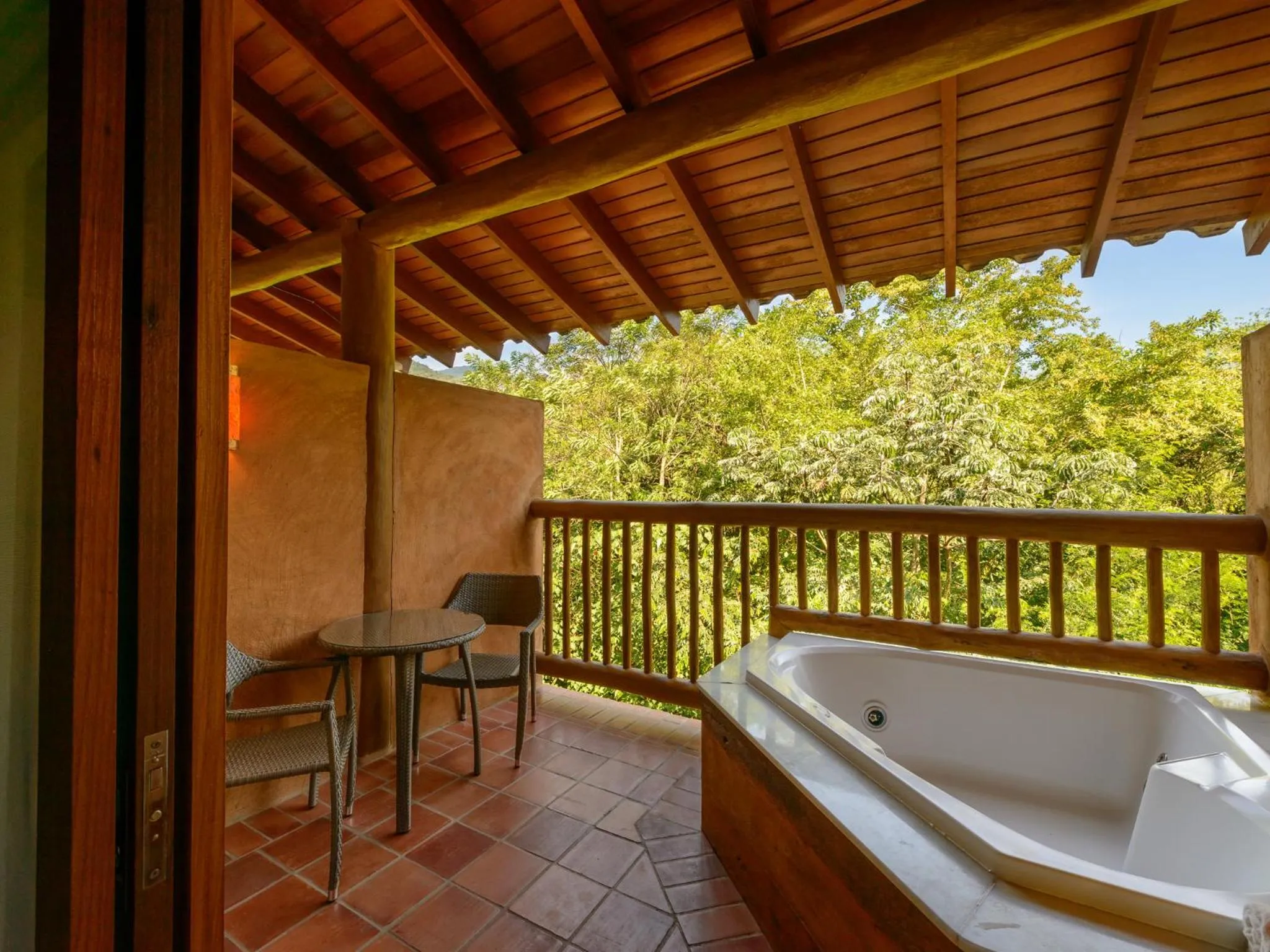 Hot Tub in Kalango Hotel Boutique