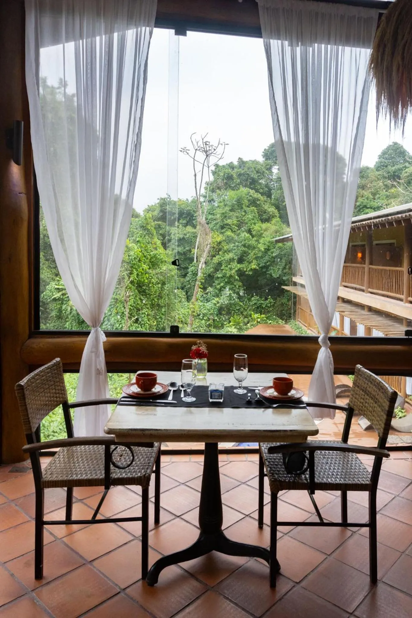 Restaurant/places to eat in Kalango Hotel Boutique