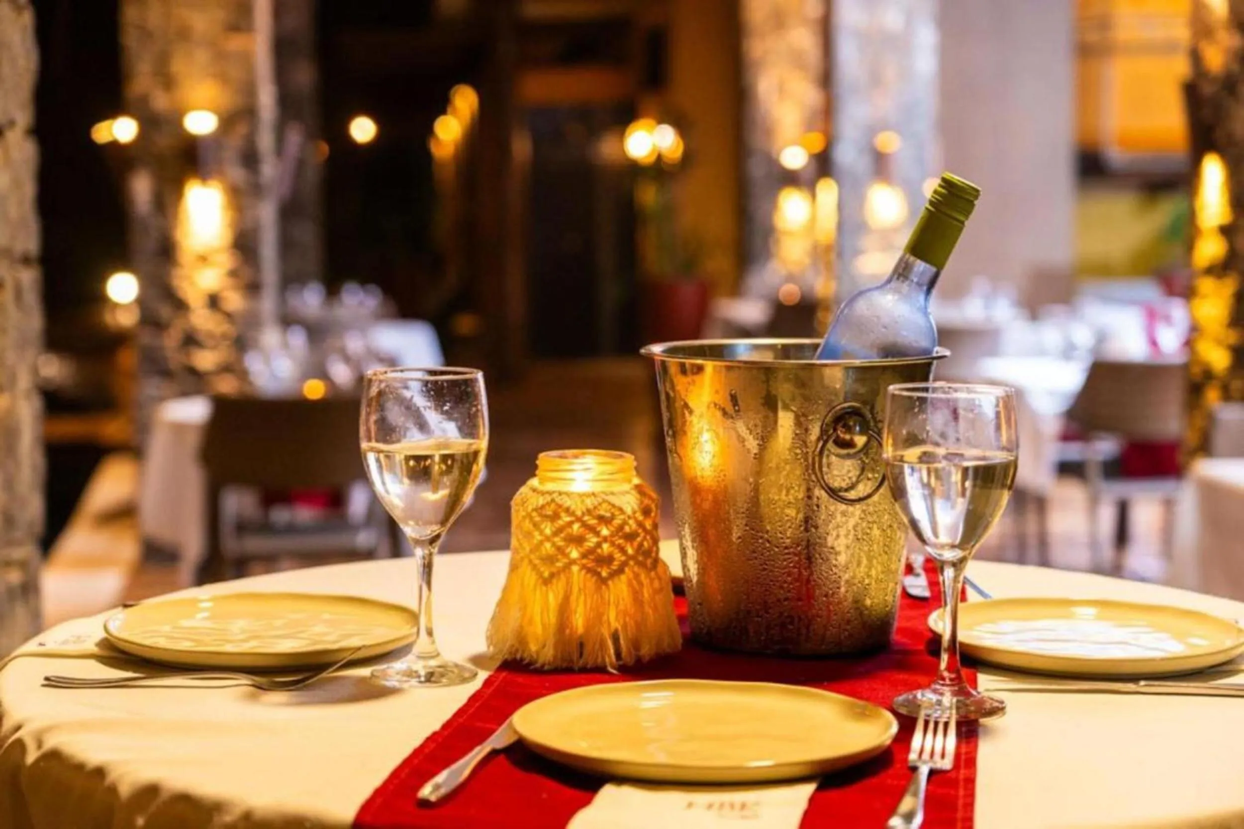 Restaurant/places to eat in Kalango Hotel Boutique