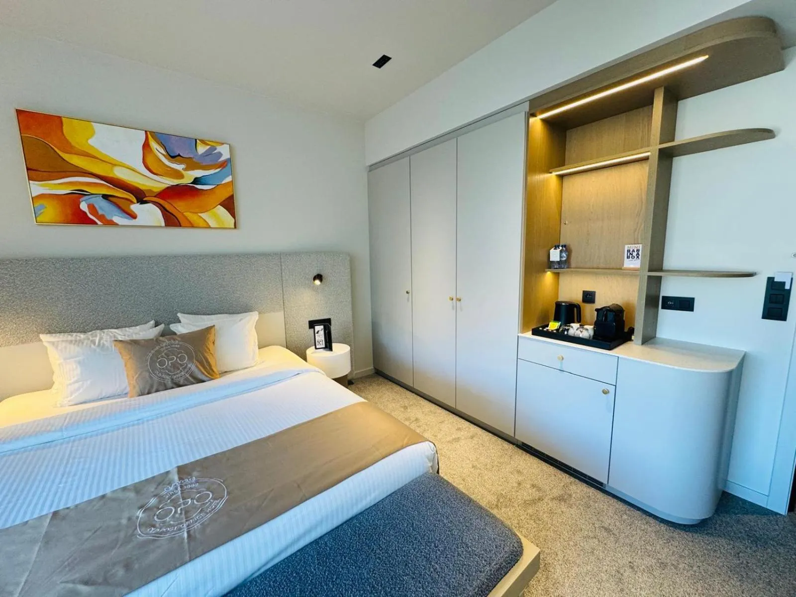 Photo of the whole room, Bed in OPO Hotel