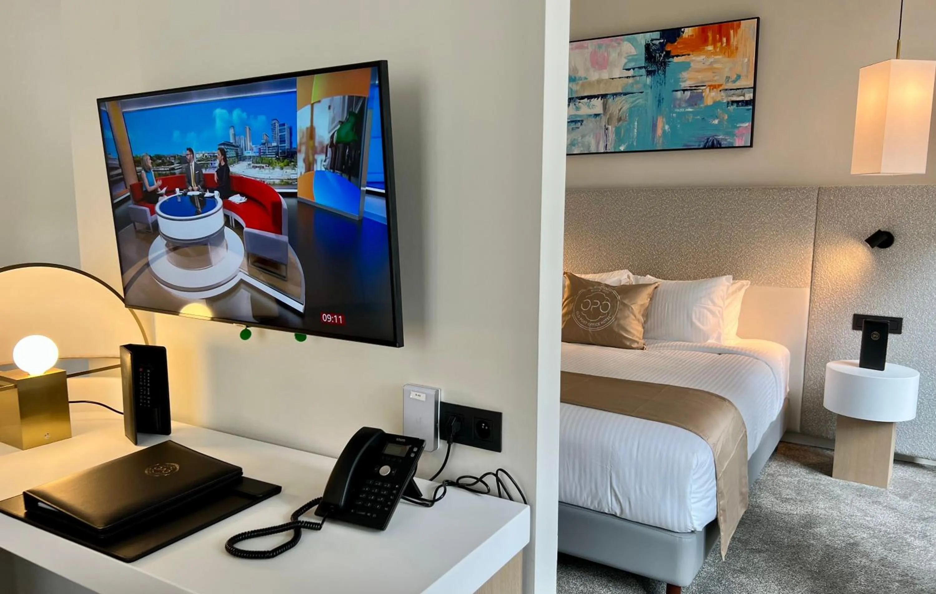 TV and multimedia, Bed in OPO Hotel