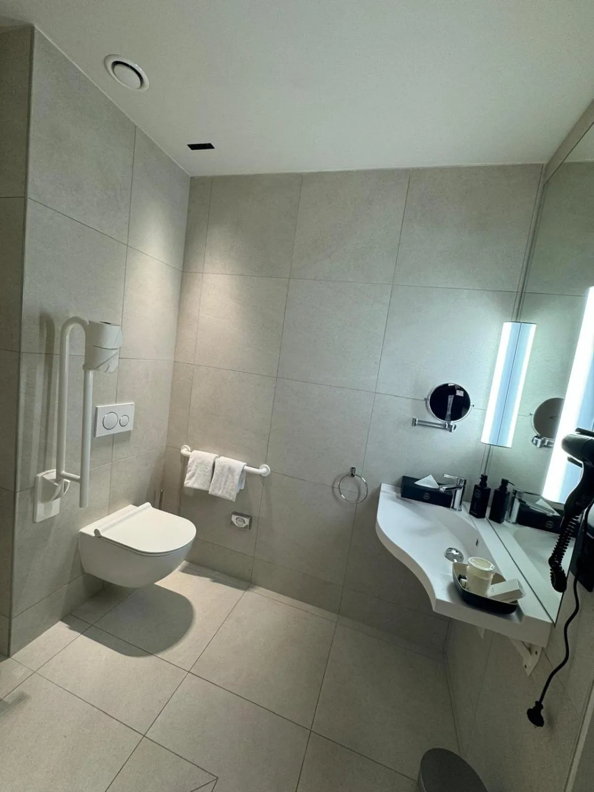 Bathroom in OPO Hotel