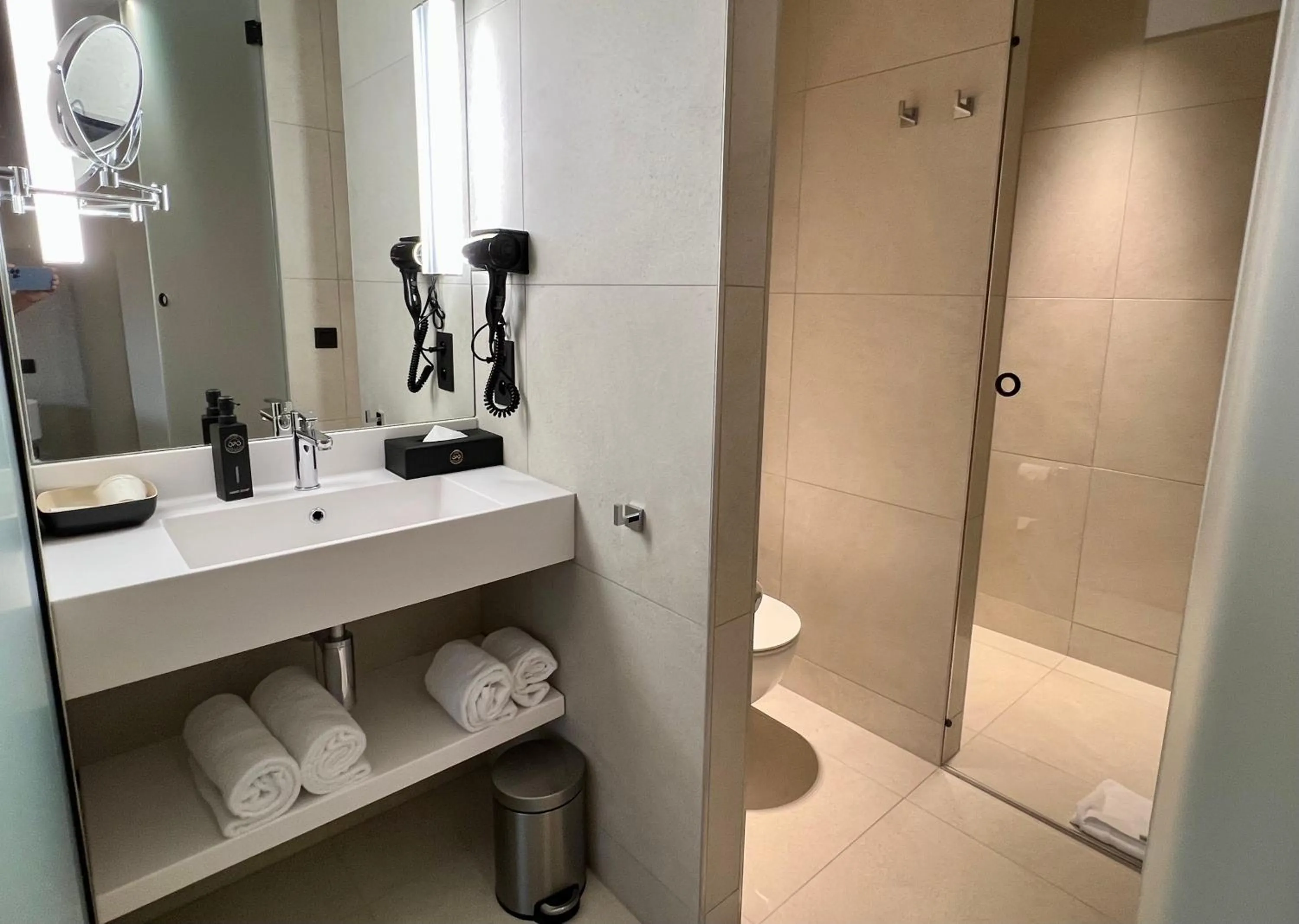 Bathroom in OPO Hotel