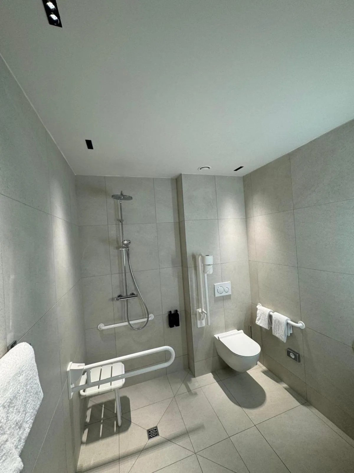 Bathroom in OPO Hotel