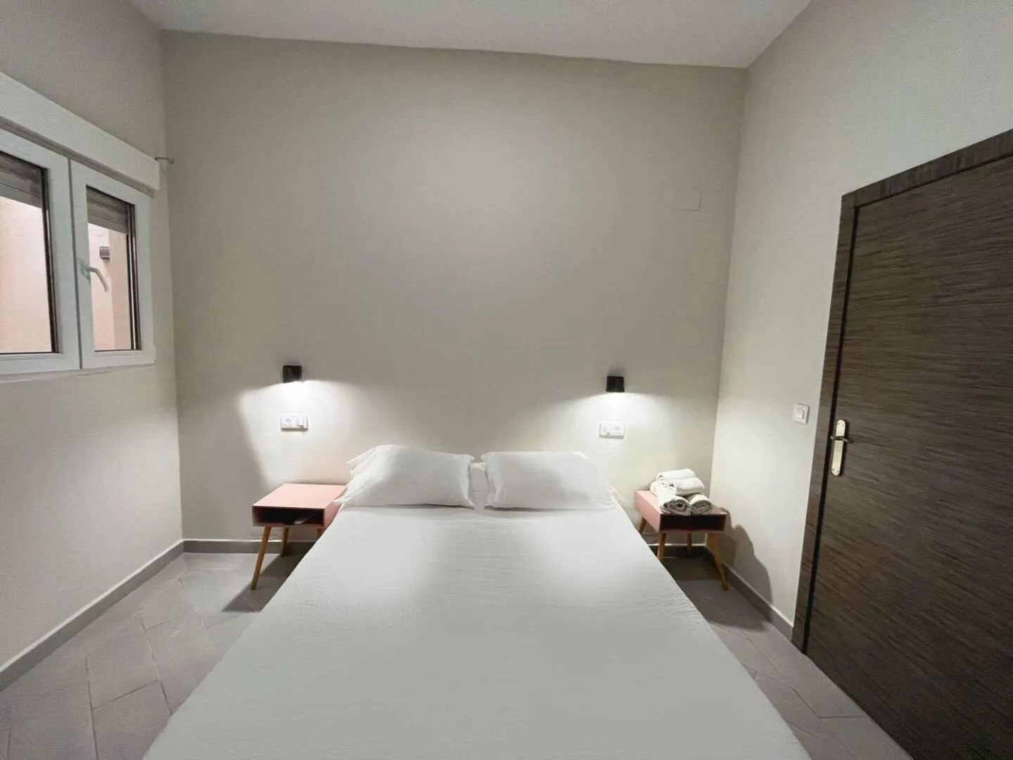 Bedroom, Bed in Hostal Pompeya Merida