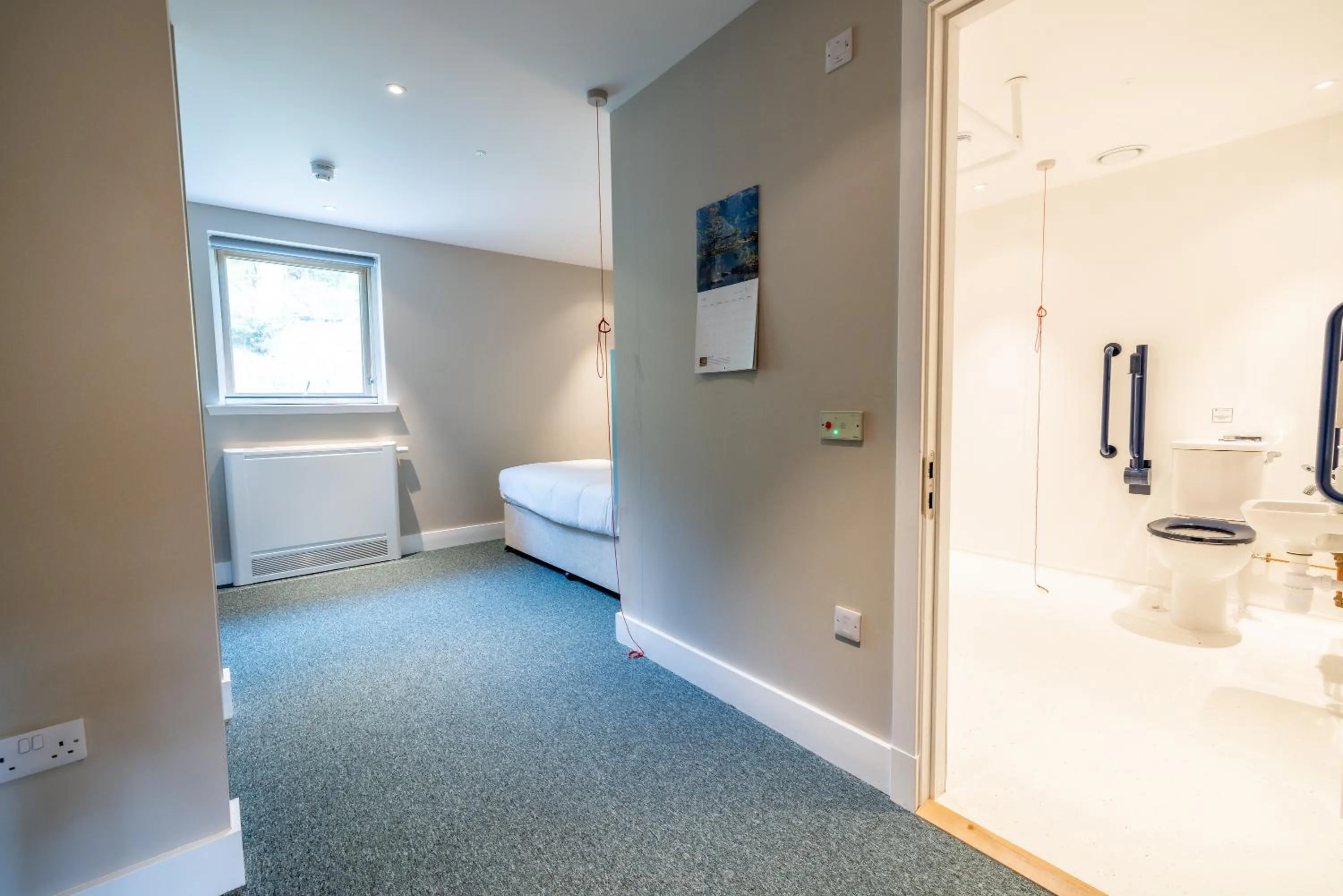 towels in An Spiris Accommodation at Dundreggan Rewilding Centre
