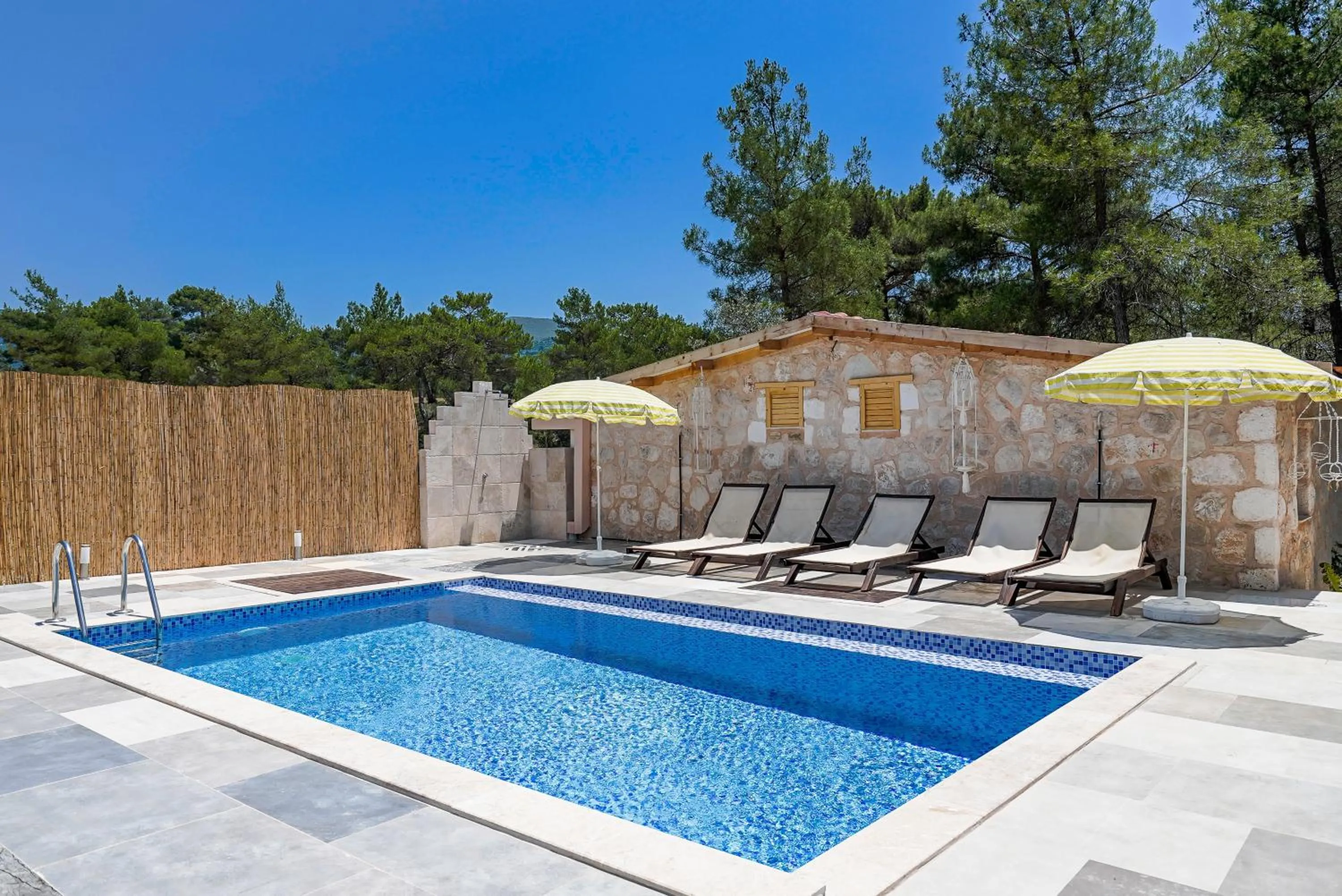 Pool view in Casa De Sherys