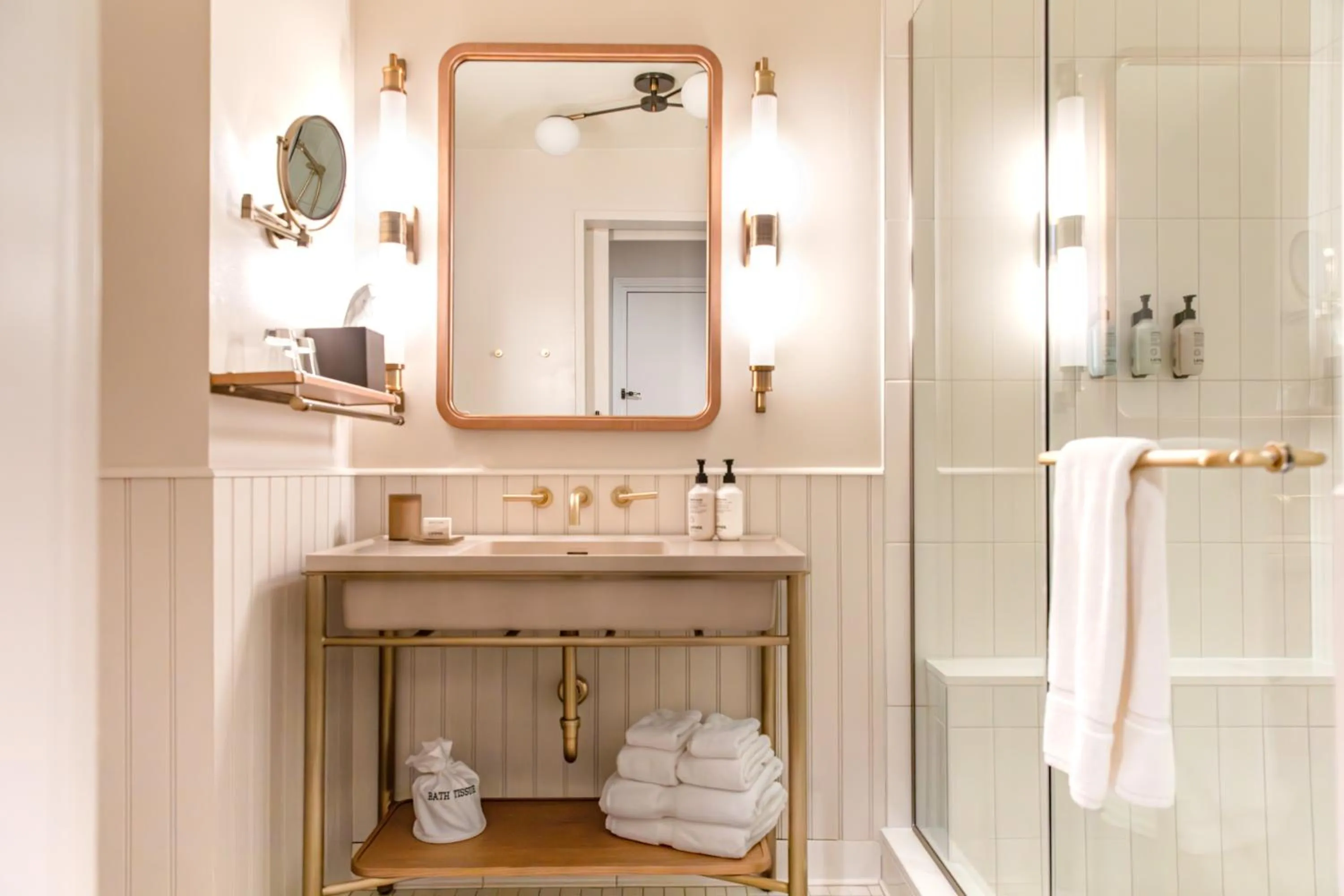 Bathroom in Hutton Hotel