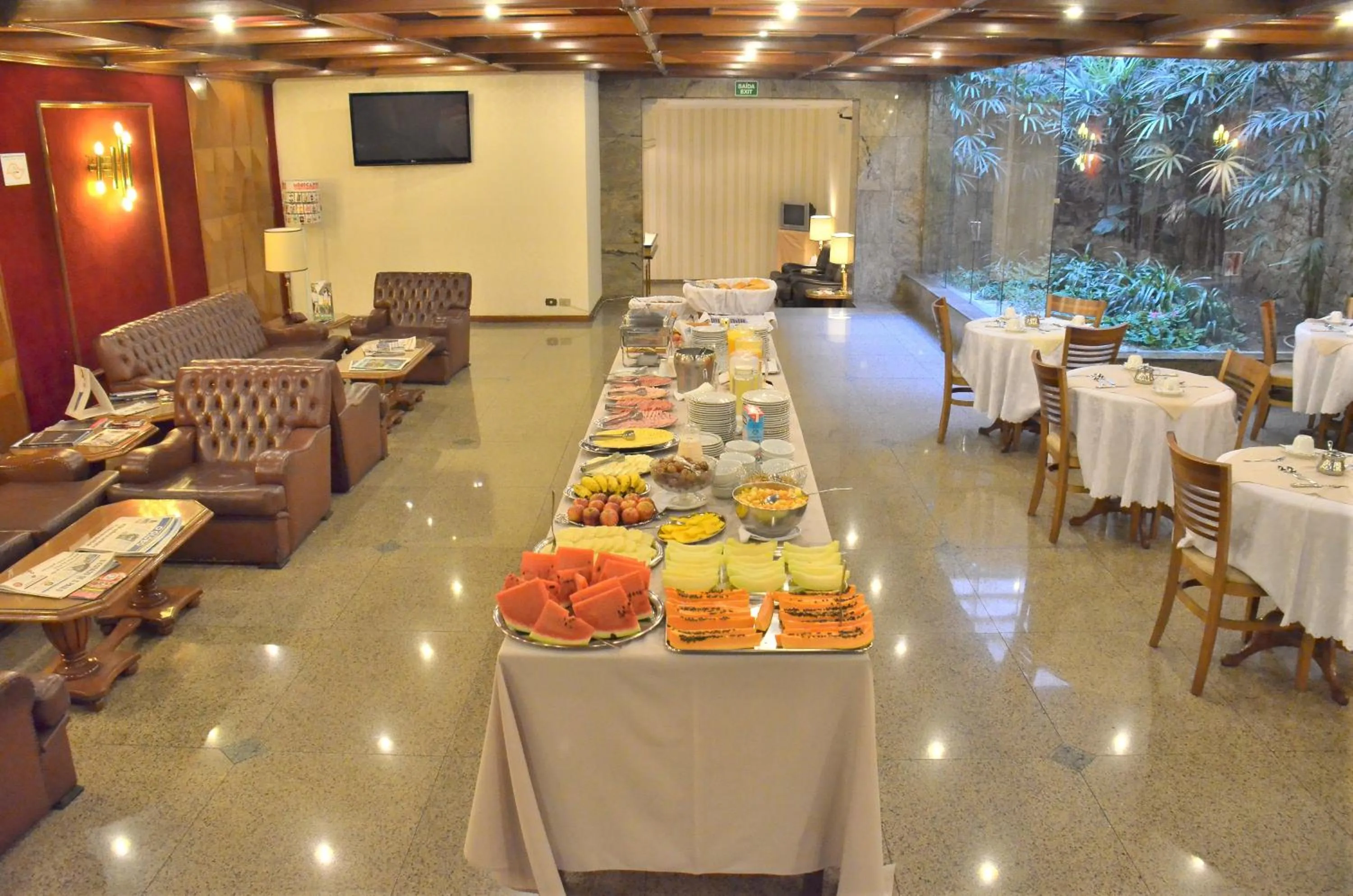 Restaurant/places to eat in Hotel Castelar