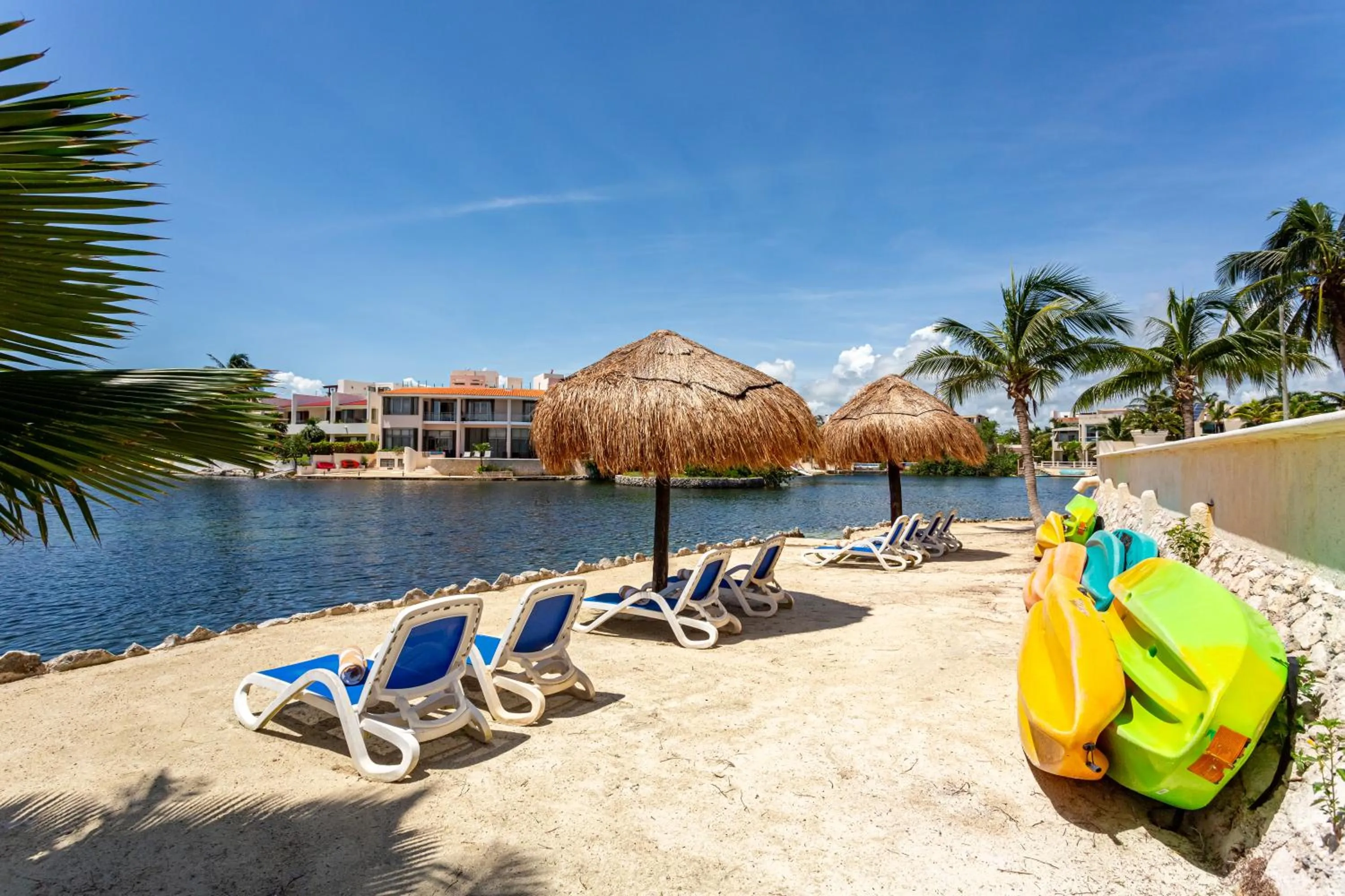 Lake view in Aventuras Club