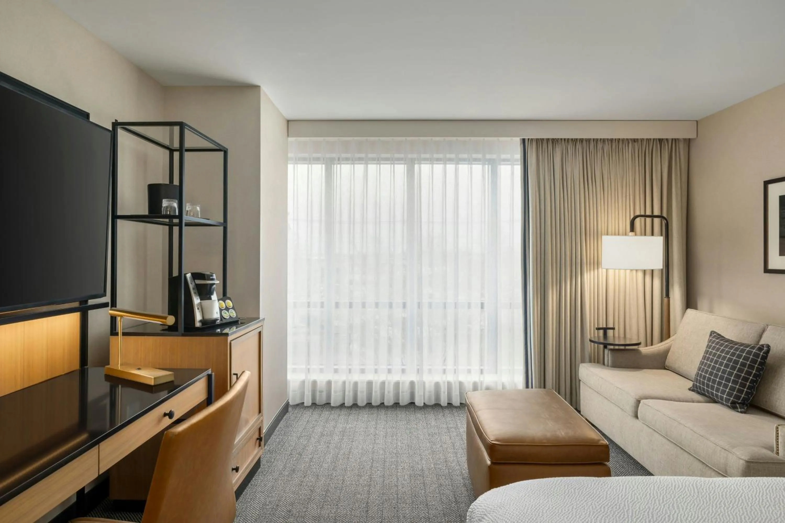 Photo of the whole room in Courtyard by Marriott Portland Downtown/Waterfront