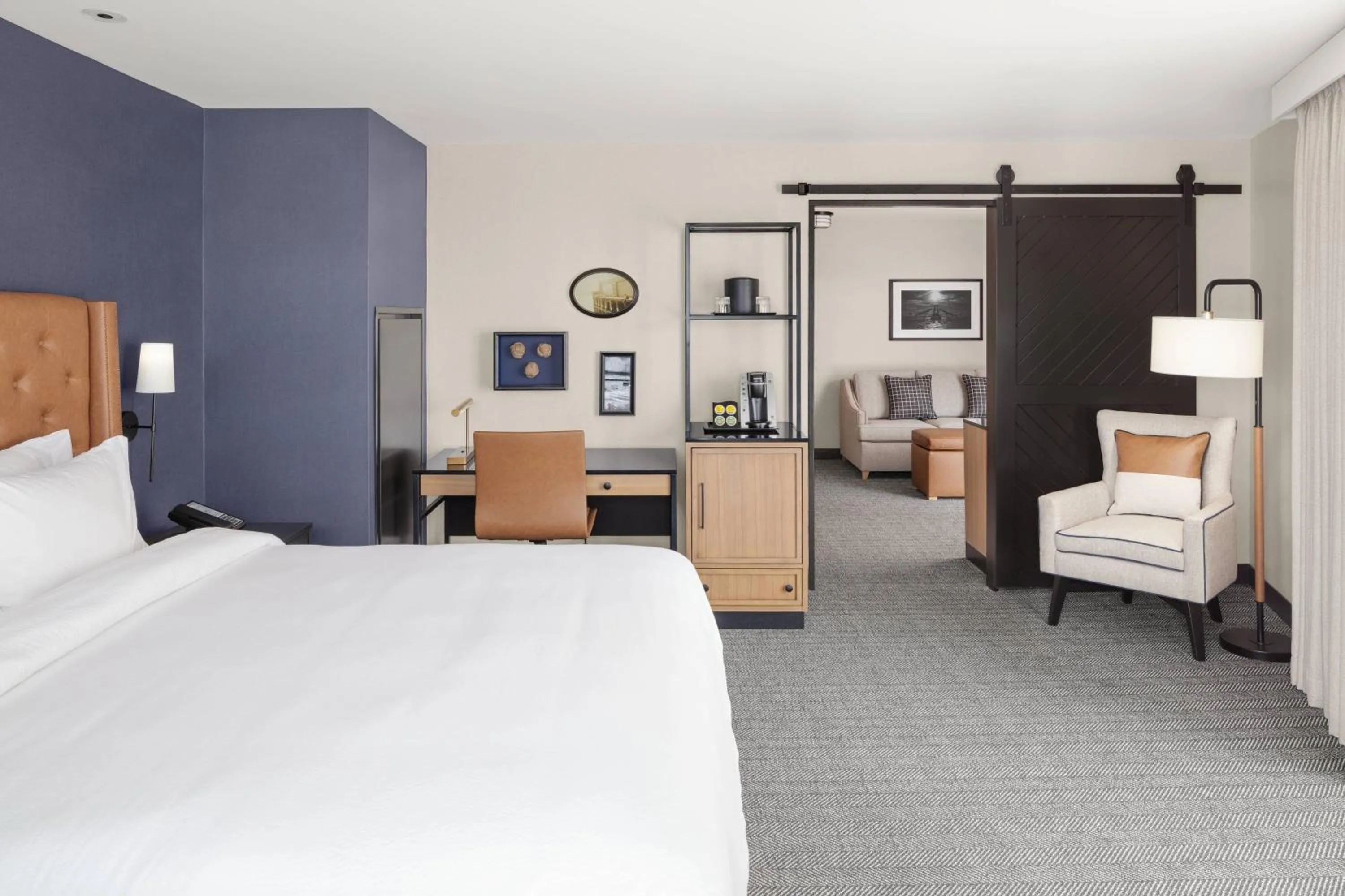 Bedroom, Bed in Courtyard by Marriott Portland Downtown/Waterfront