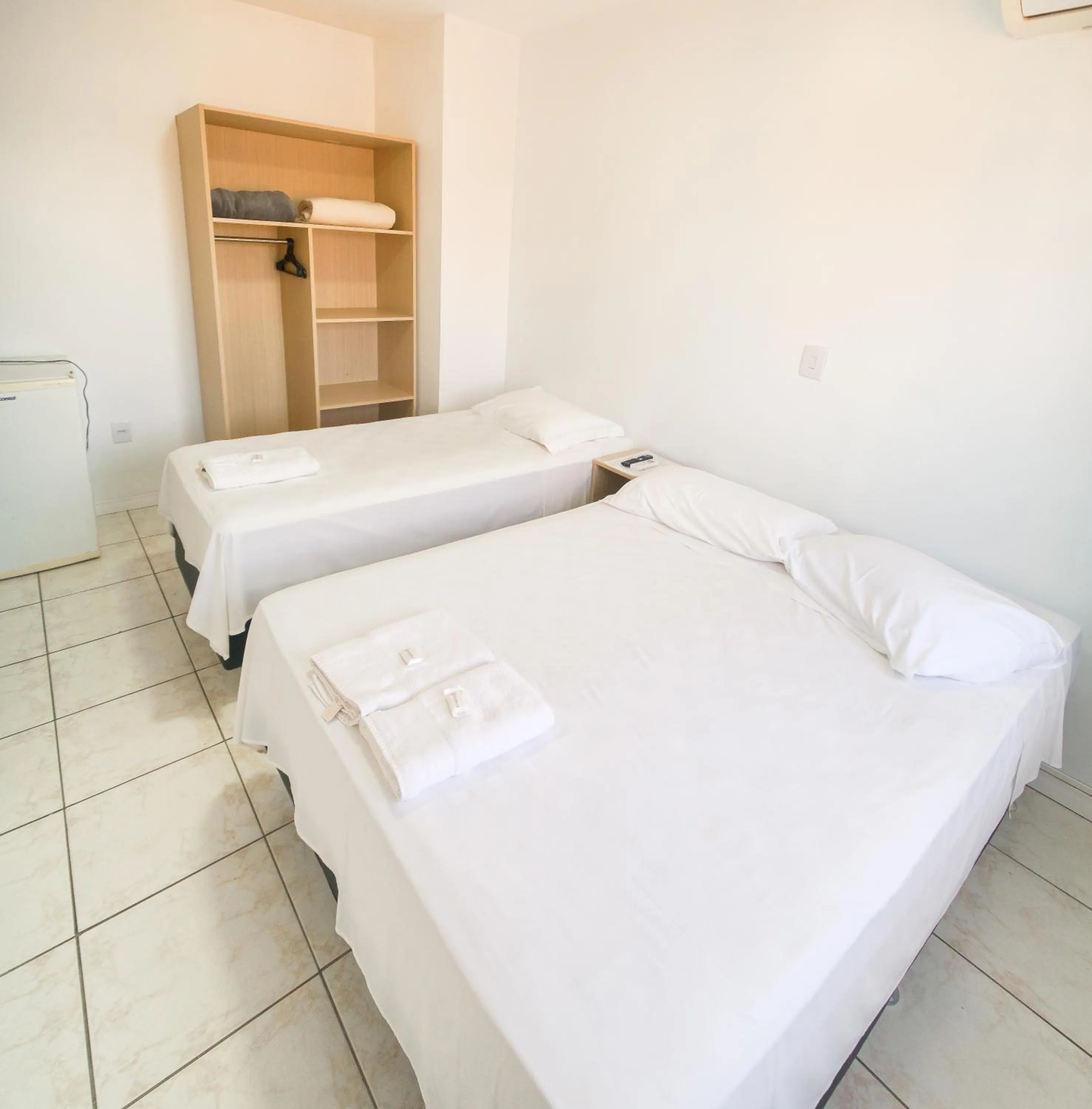 Bedroom, Bed in Xangri-La Praia Hotel