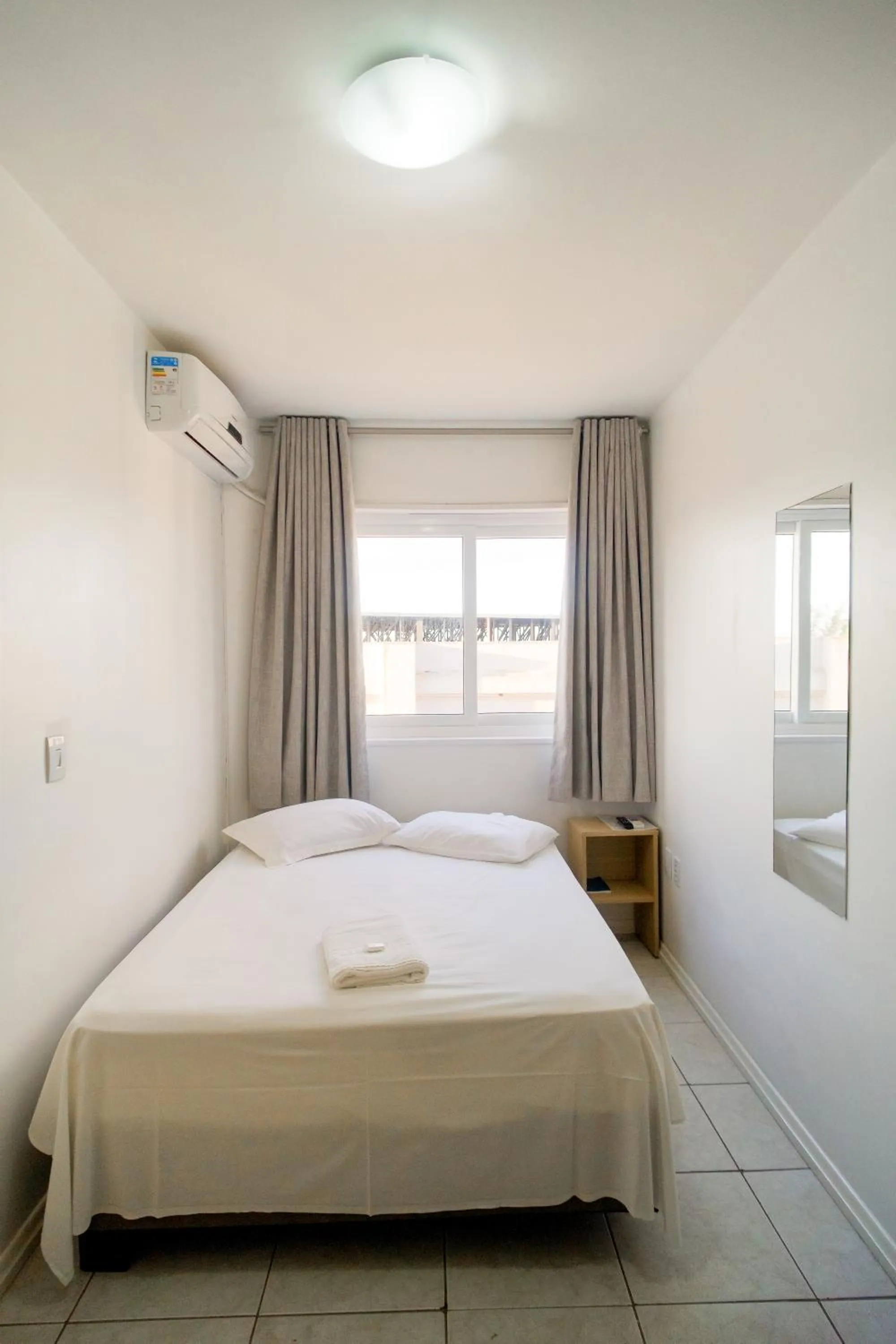 Bedroom, Bed in Xangri-La Praia Hotel