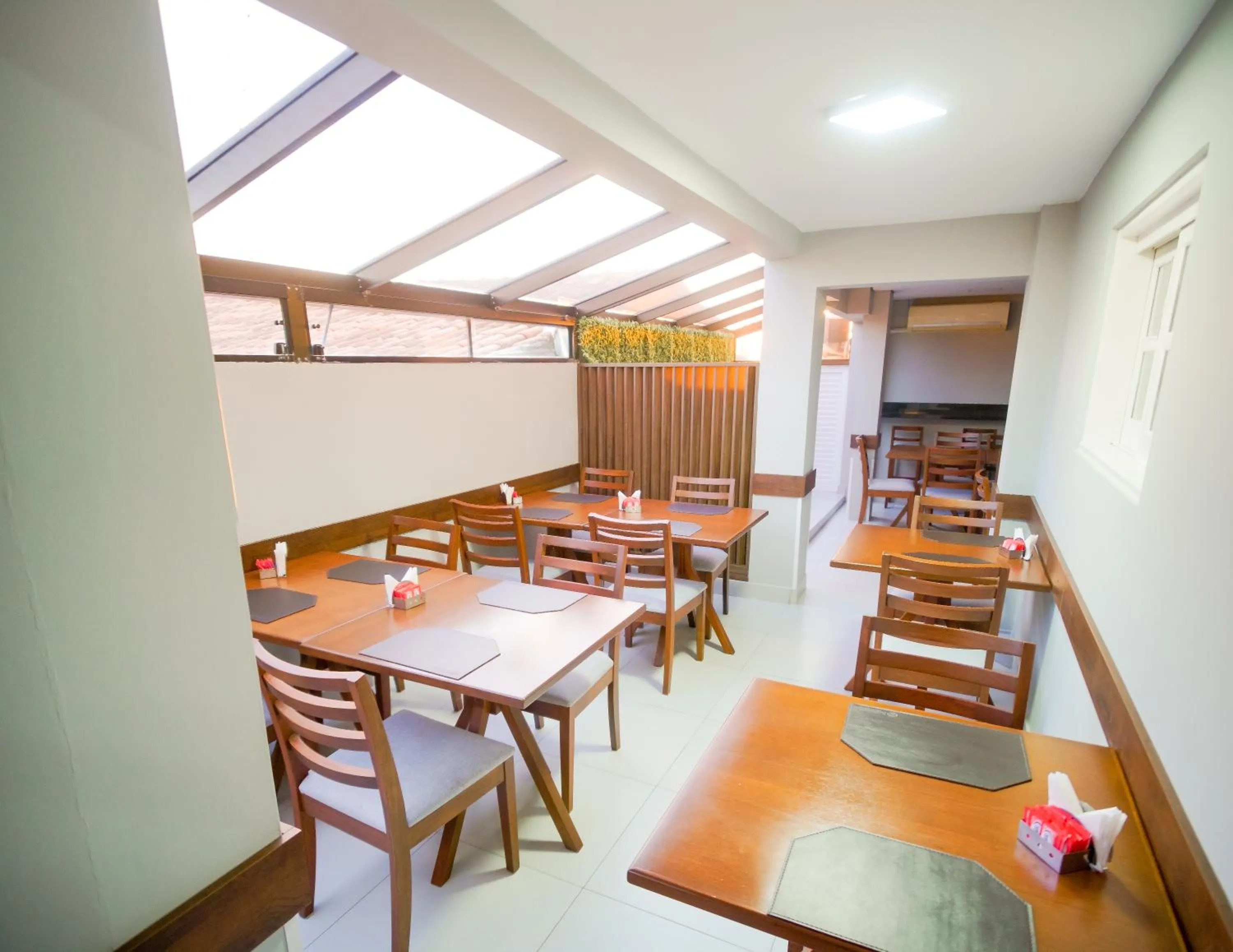 Restaurant/places to eat in Xangri-La Praia Hotel