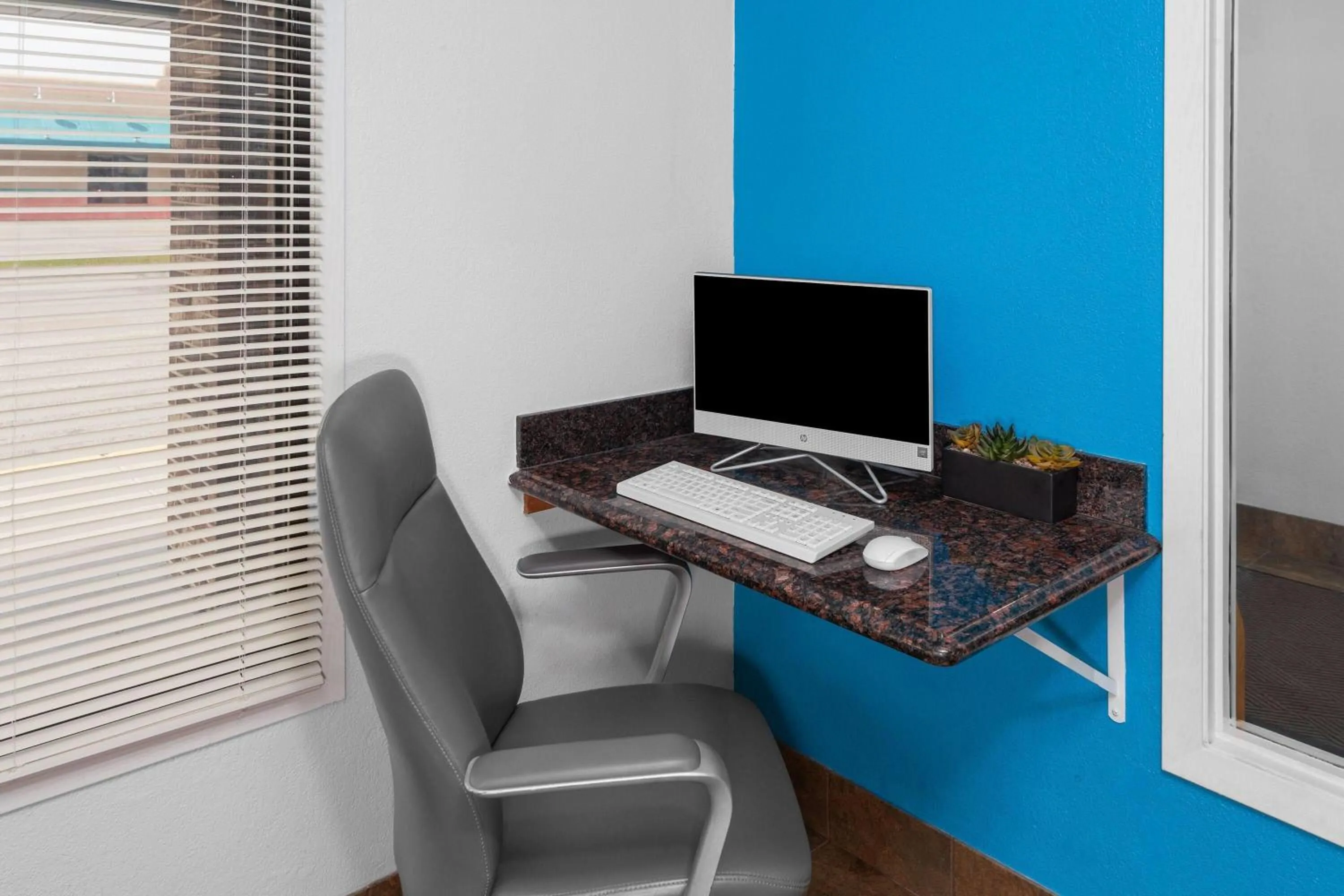 Business facilities in Days Inn by Wyndham Mason City