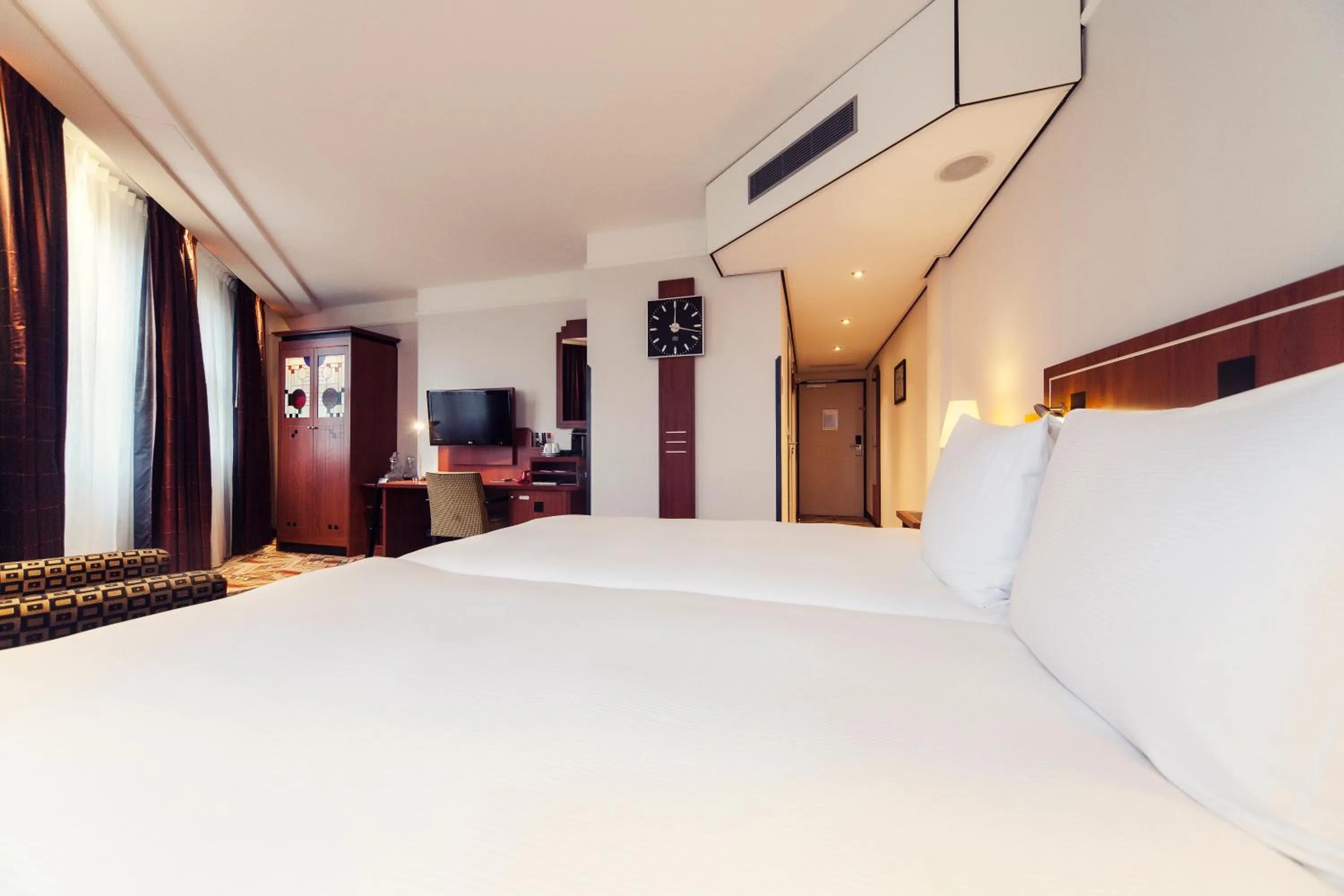 Bed in Banks Mansion - All Inclusive Boutique Hotel