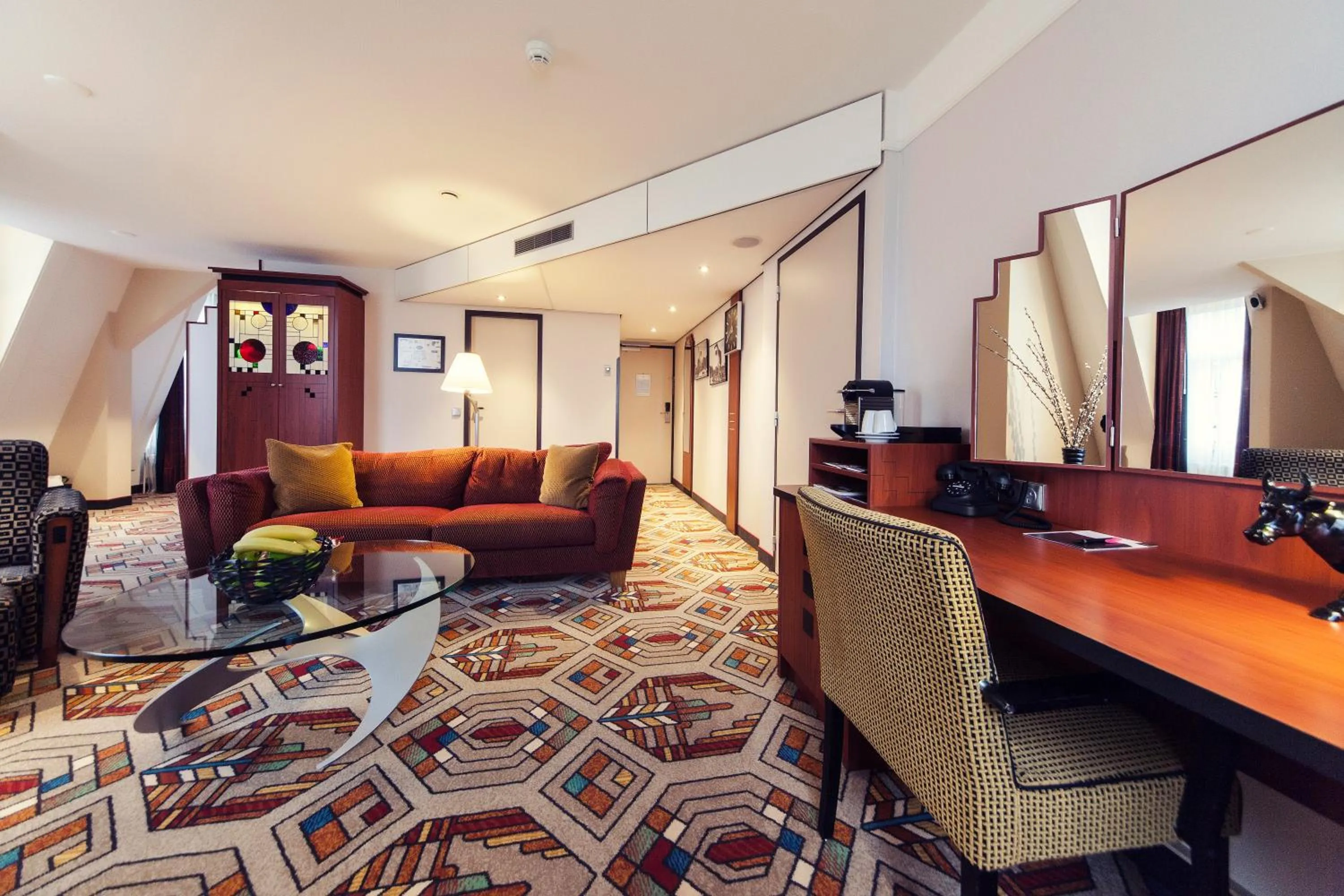 TV and multimedia in Banks Mansion - All Inclusive Boutique Hotel