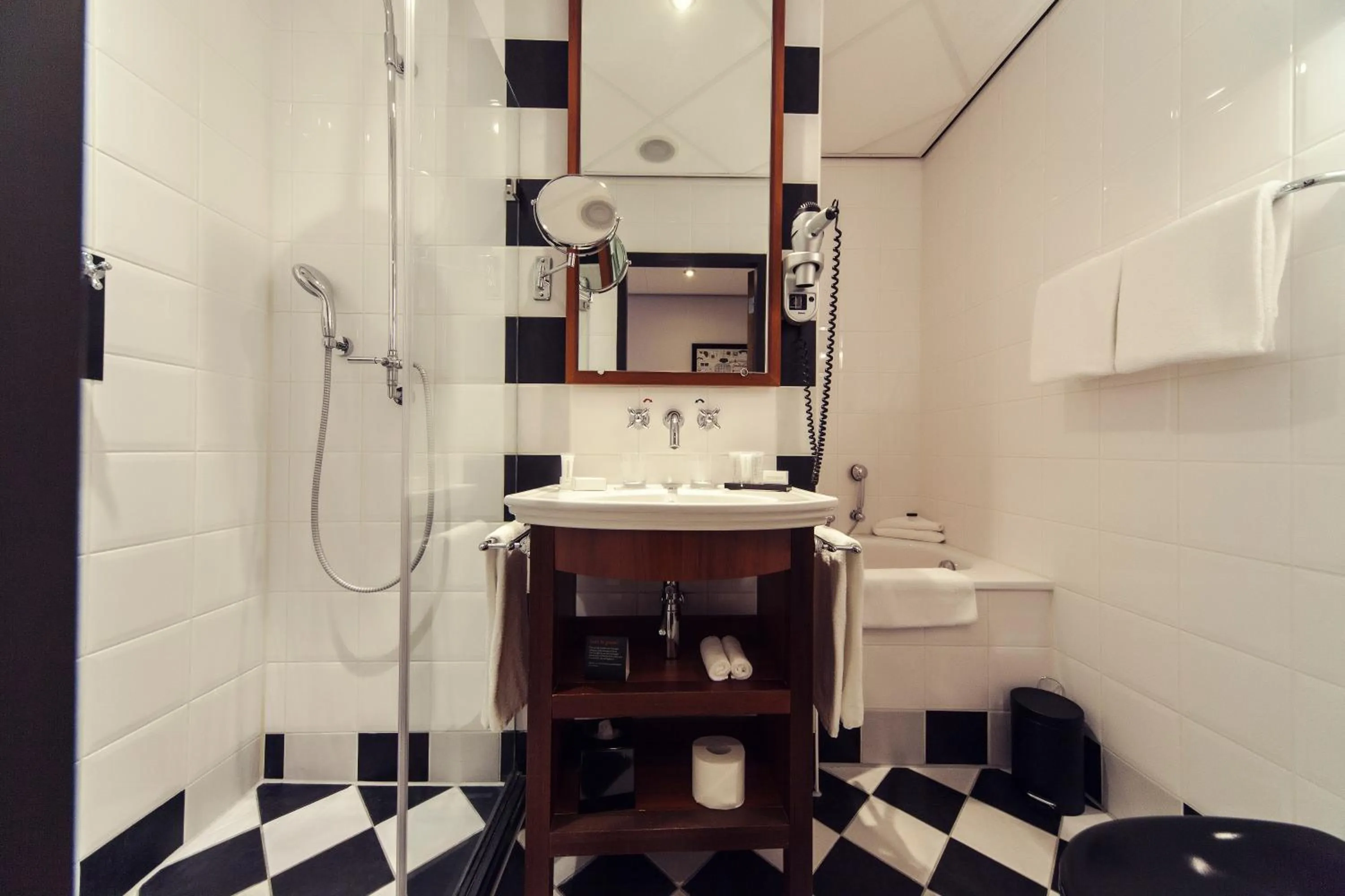 Toilet in Banks Mansion - All Inclusive Boutique Hotel