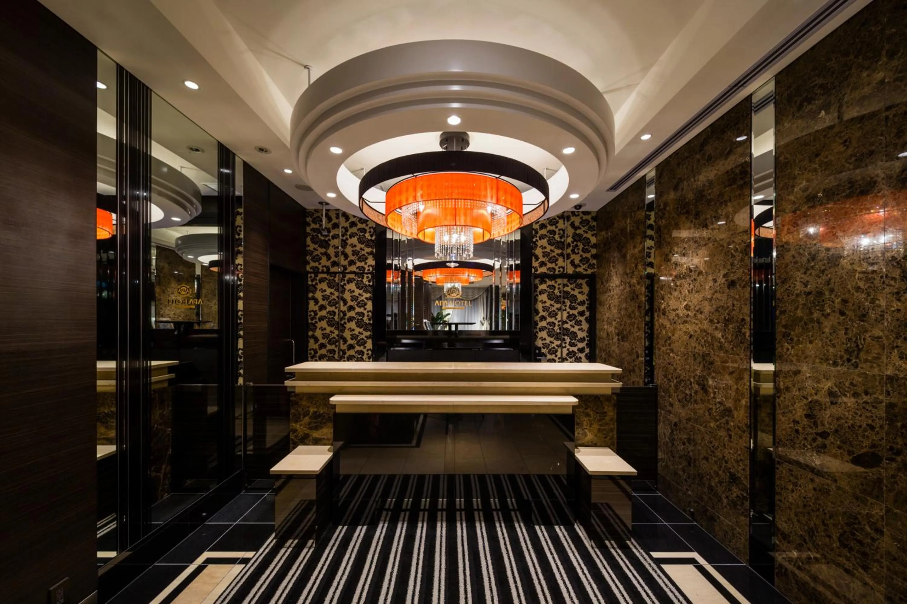 Lobby or reception in APA Hotel Nagatacho Hanzomon Ekimae