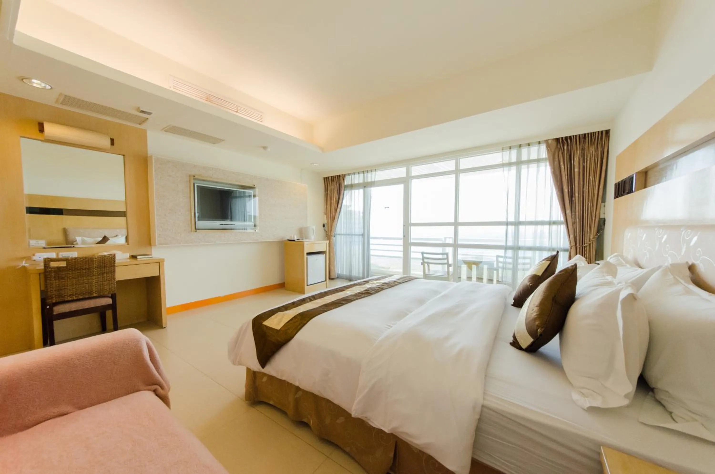 Photo of the whole room, Bed in Yake Homestay