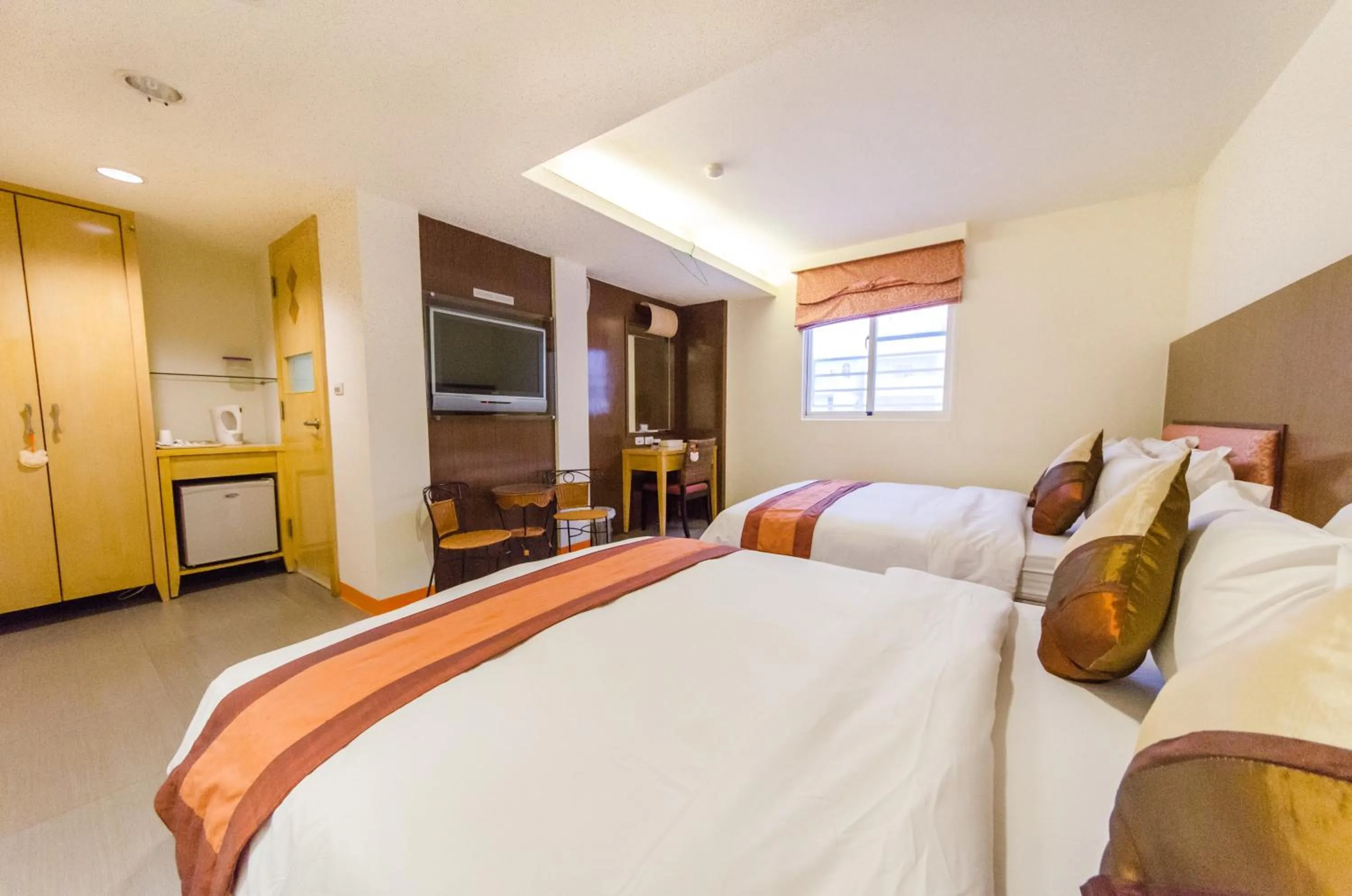 Photo of the whole room, Bed in Yake Homestay