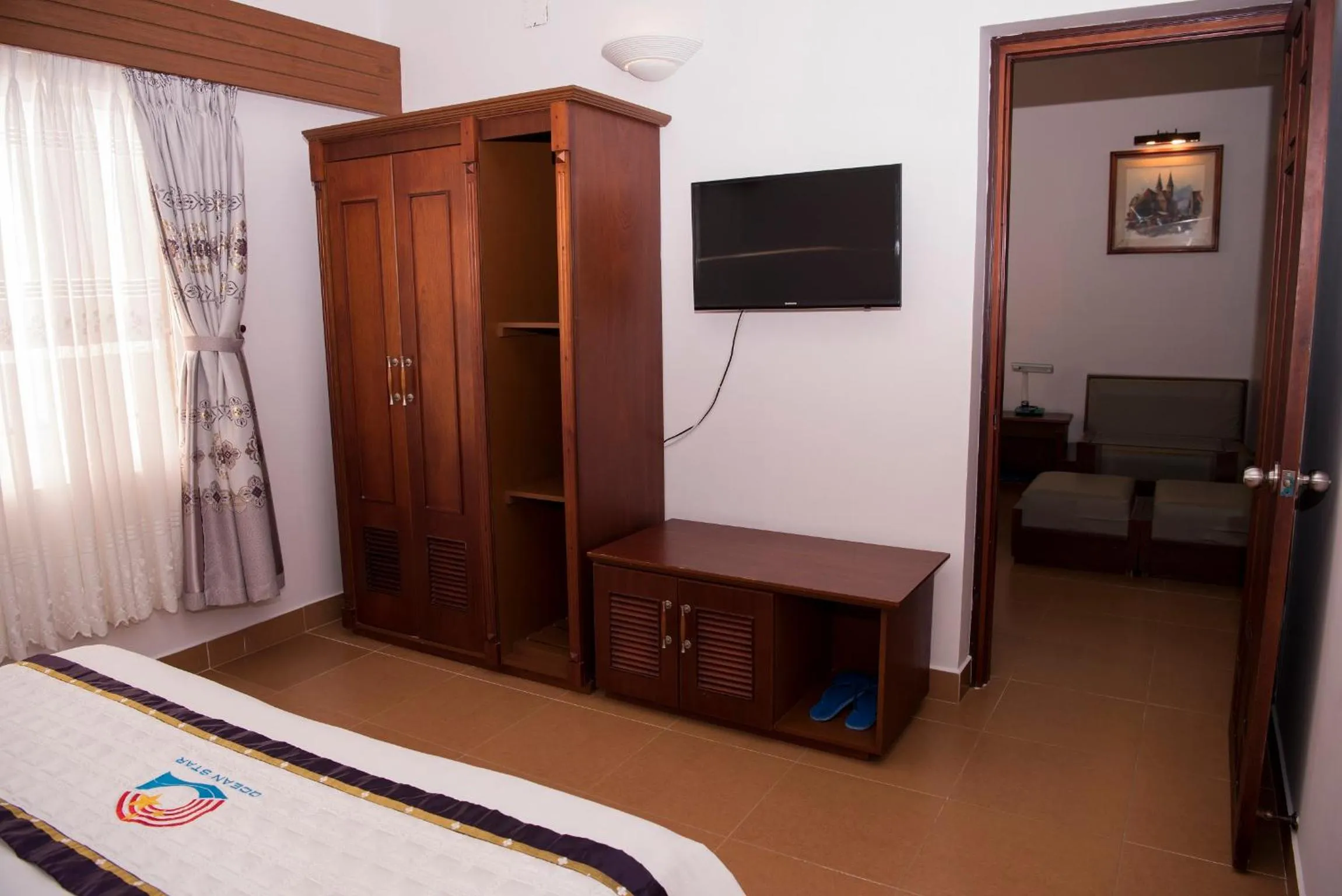 Bed in Ocean Star Hotel