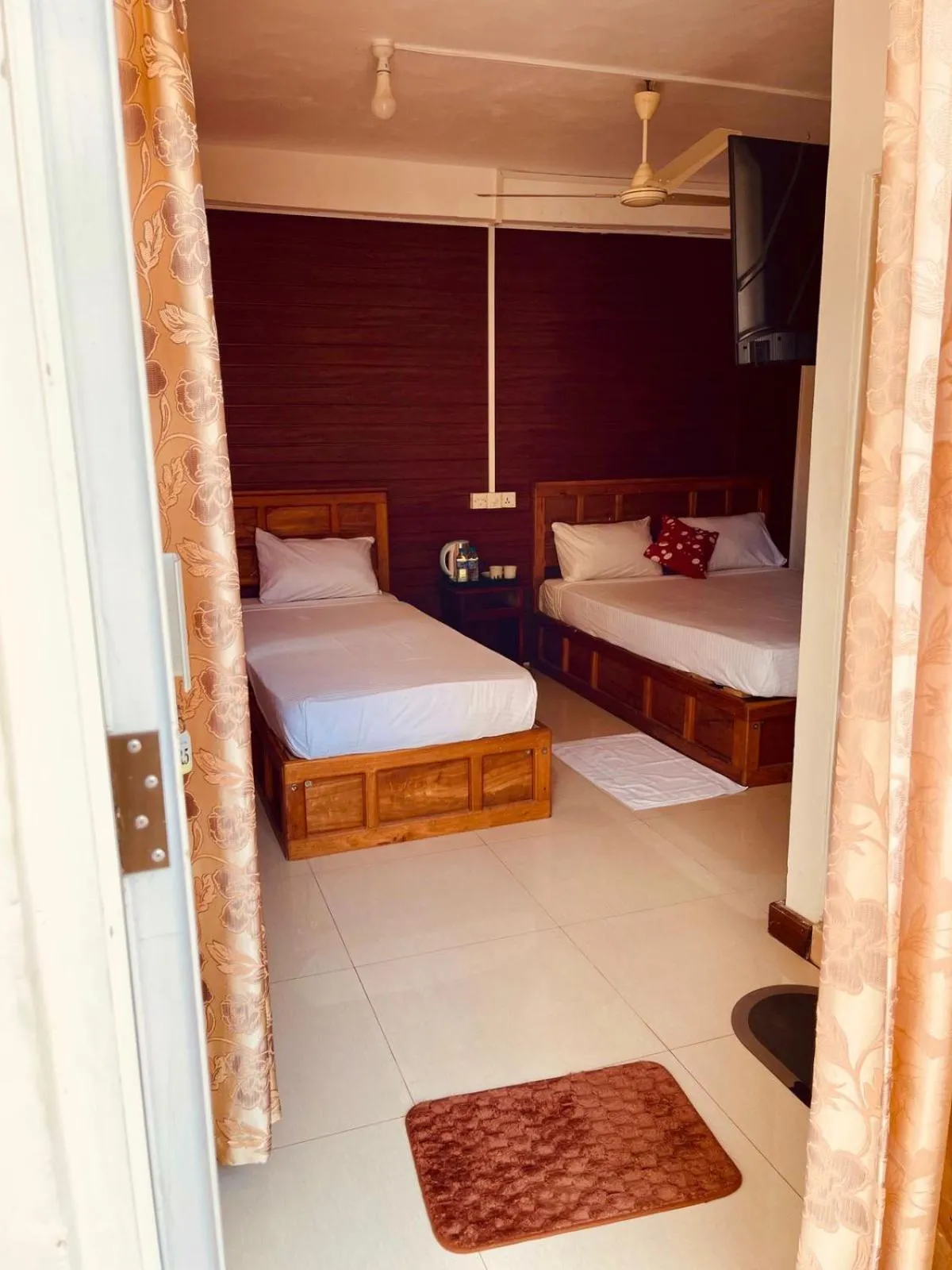 Bed in Anandas Beach Resort