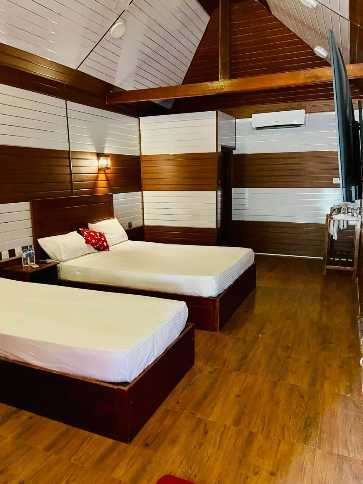 Bed in Anandas Beach Resort